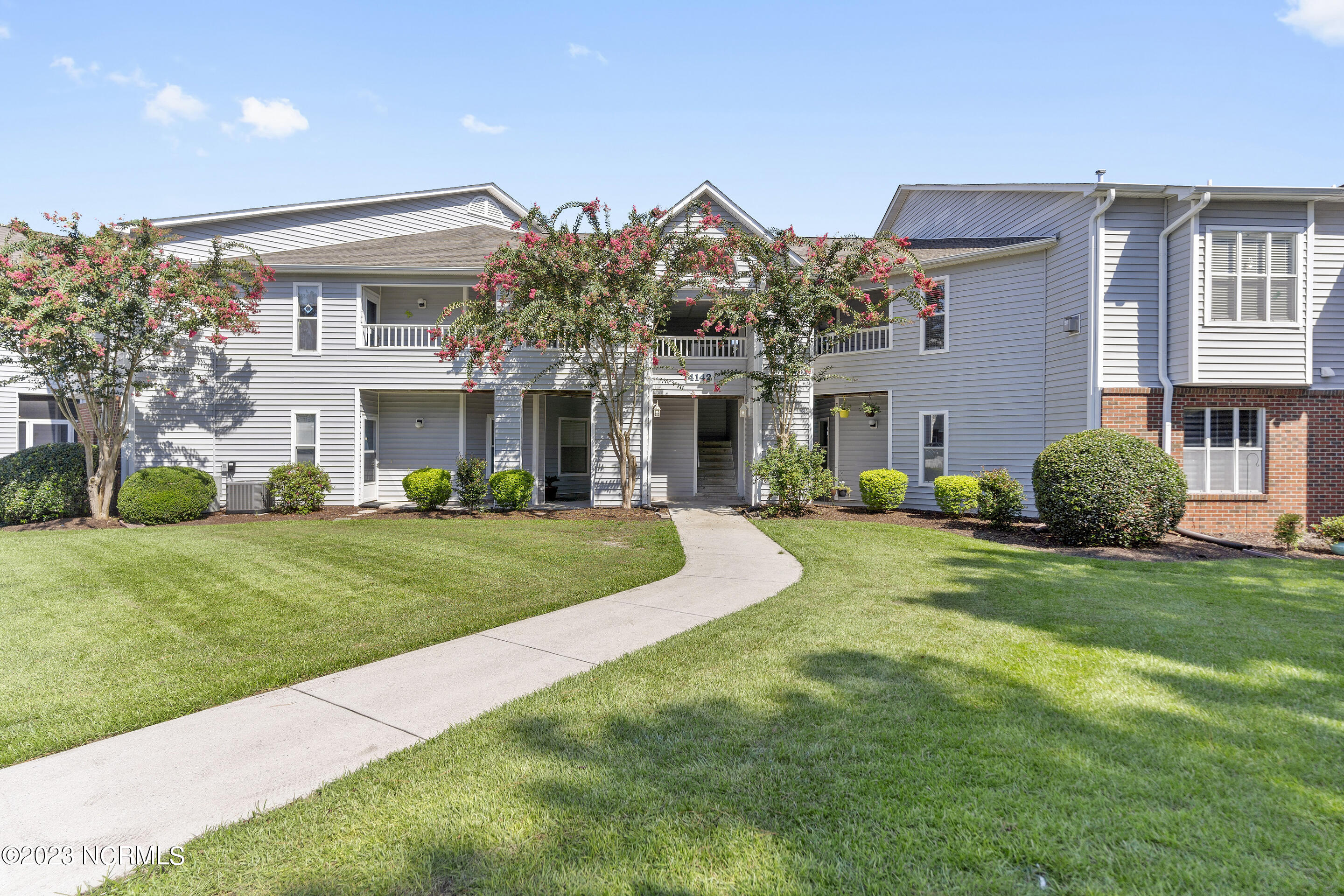 4115 Breezewood Drive, 204