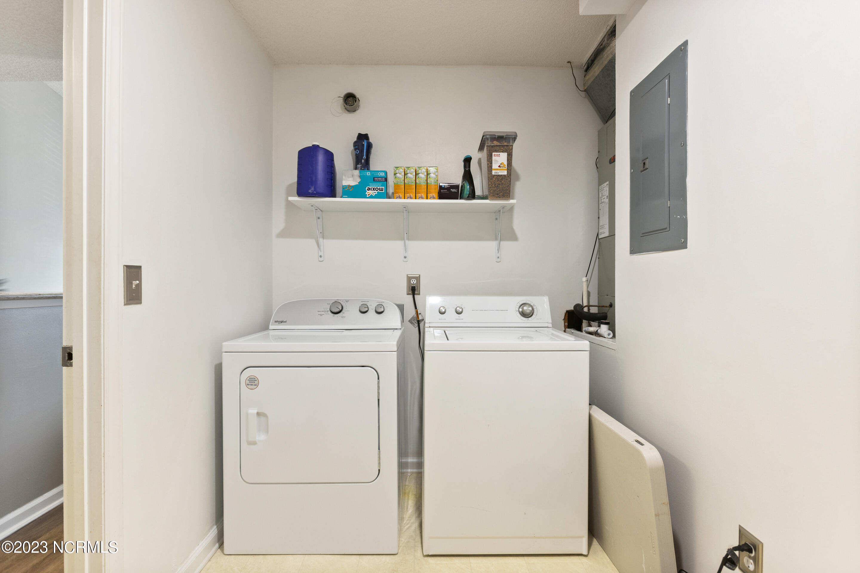4115 Breezewood Drive, 204