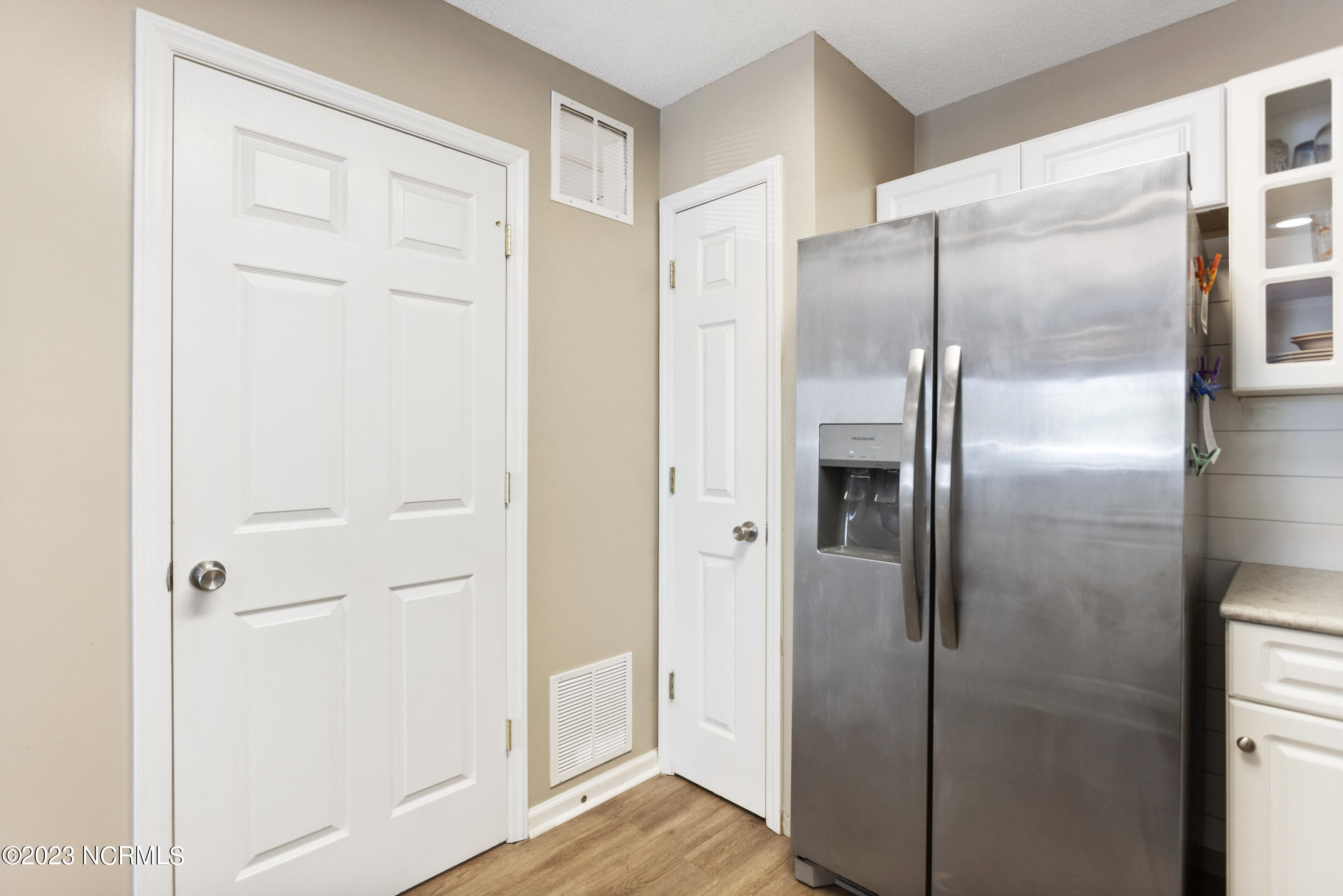 4115 Breezewood Drive, 204