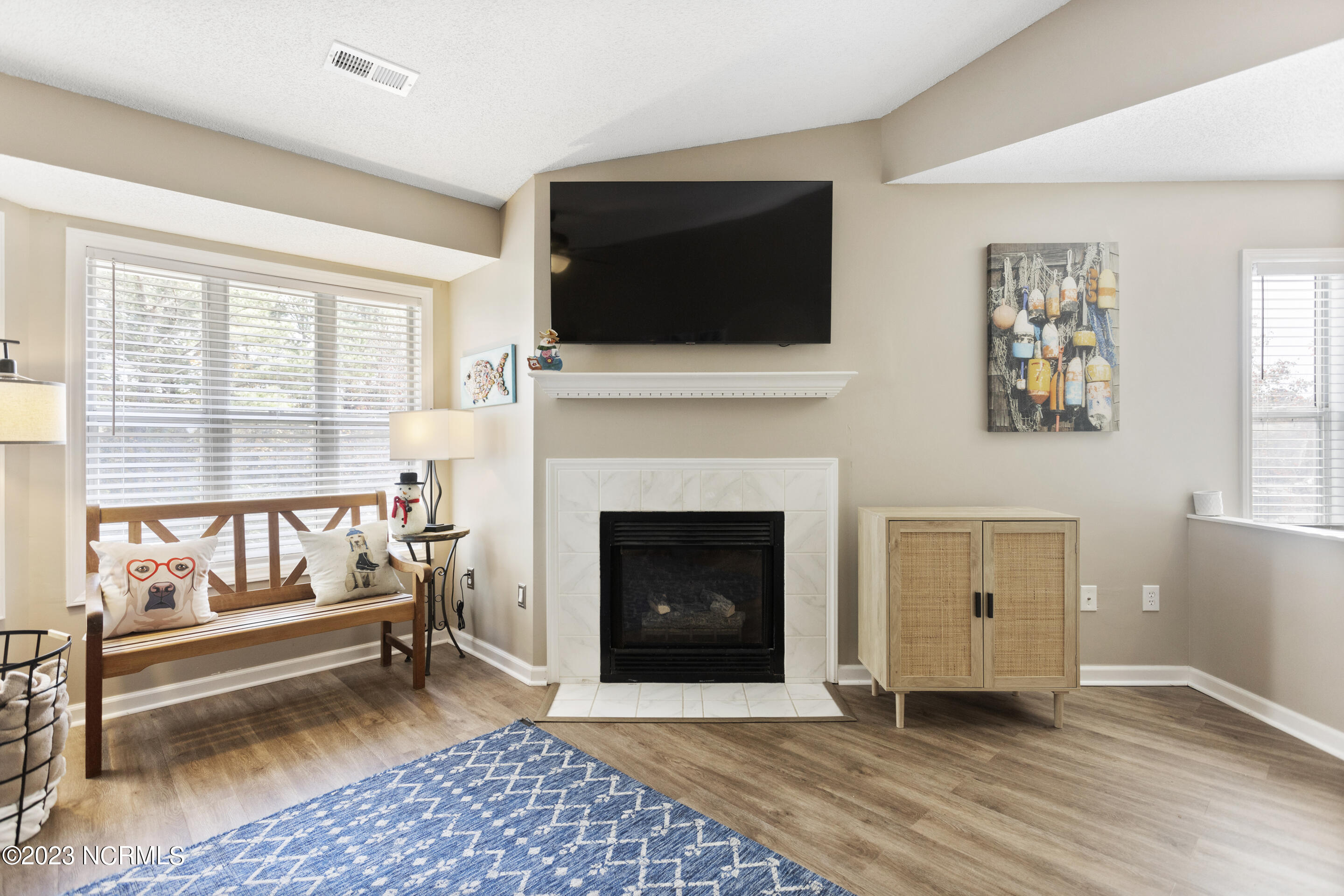 4115 Breezewood Drive, 204