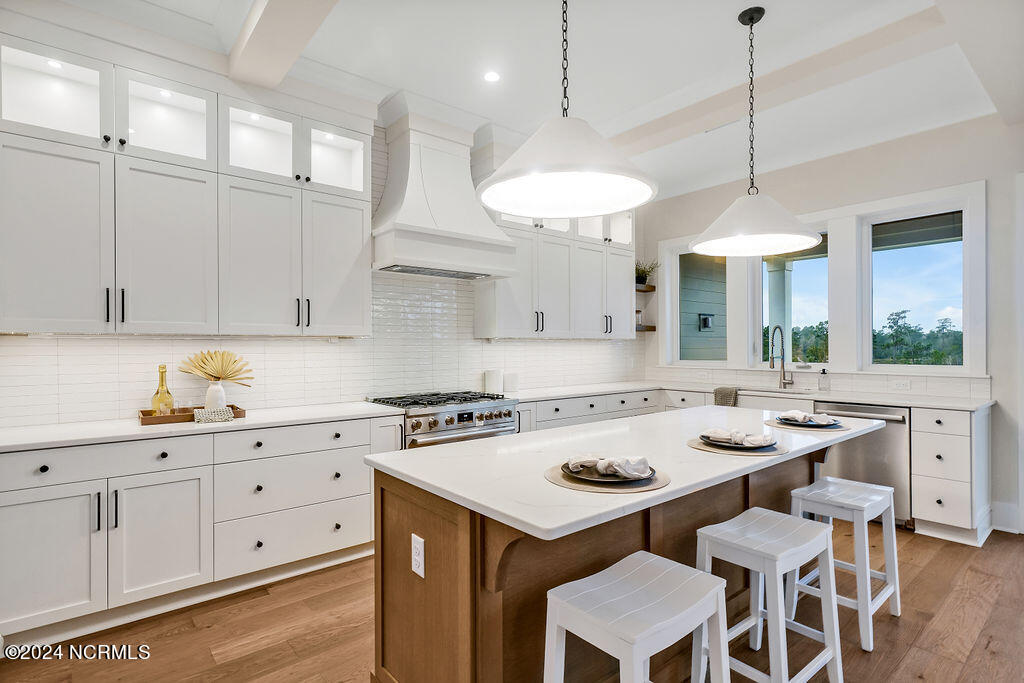 736 Waterstone Drive