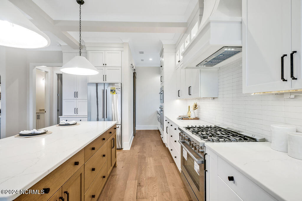 736 Waterstone Drive