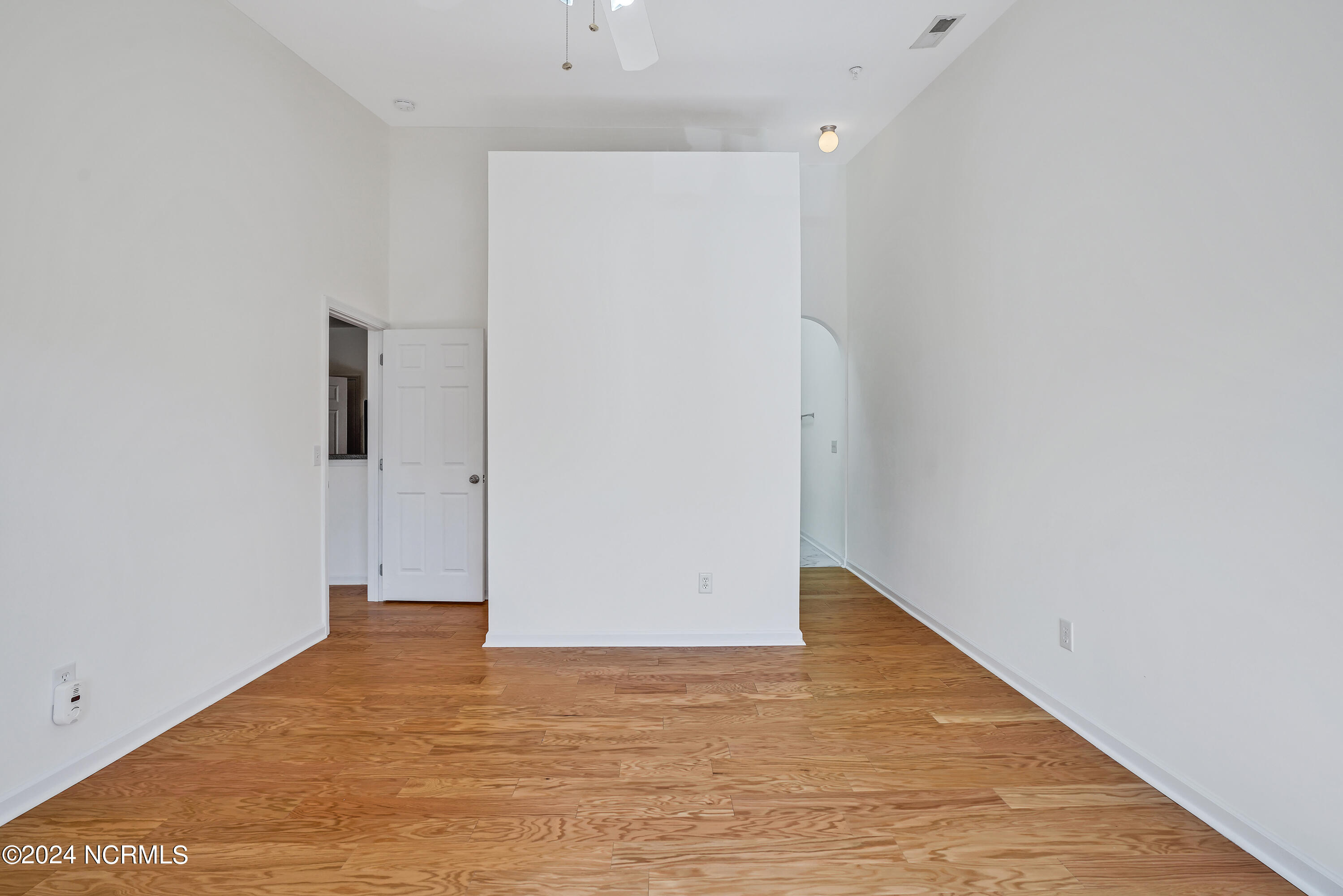 213 Fullford Lane, 204