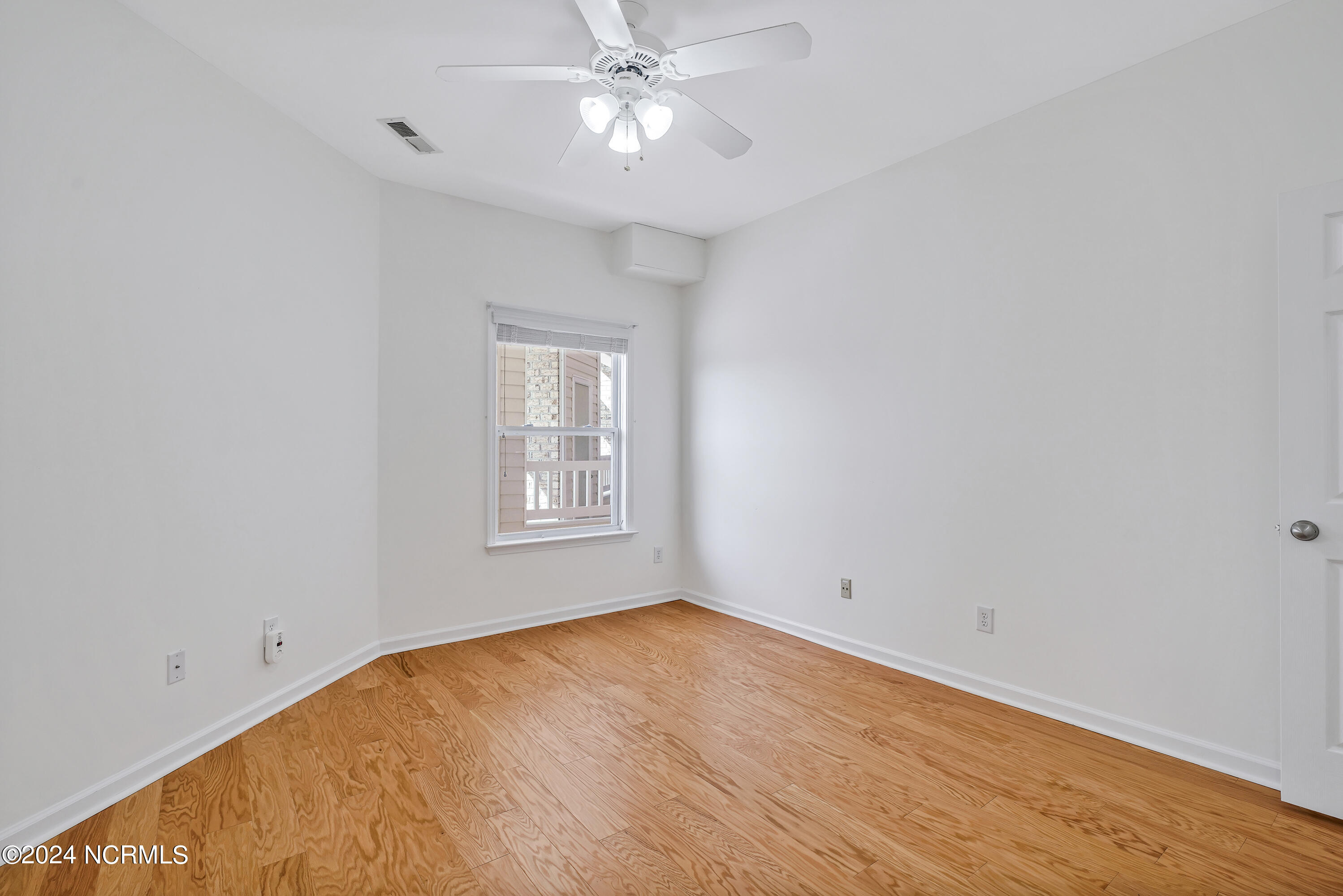 213 Fullford Lane, 204