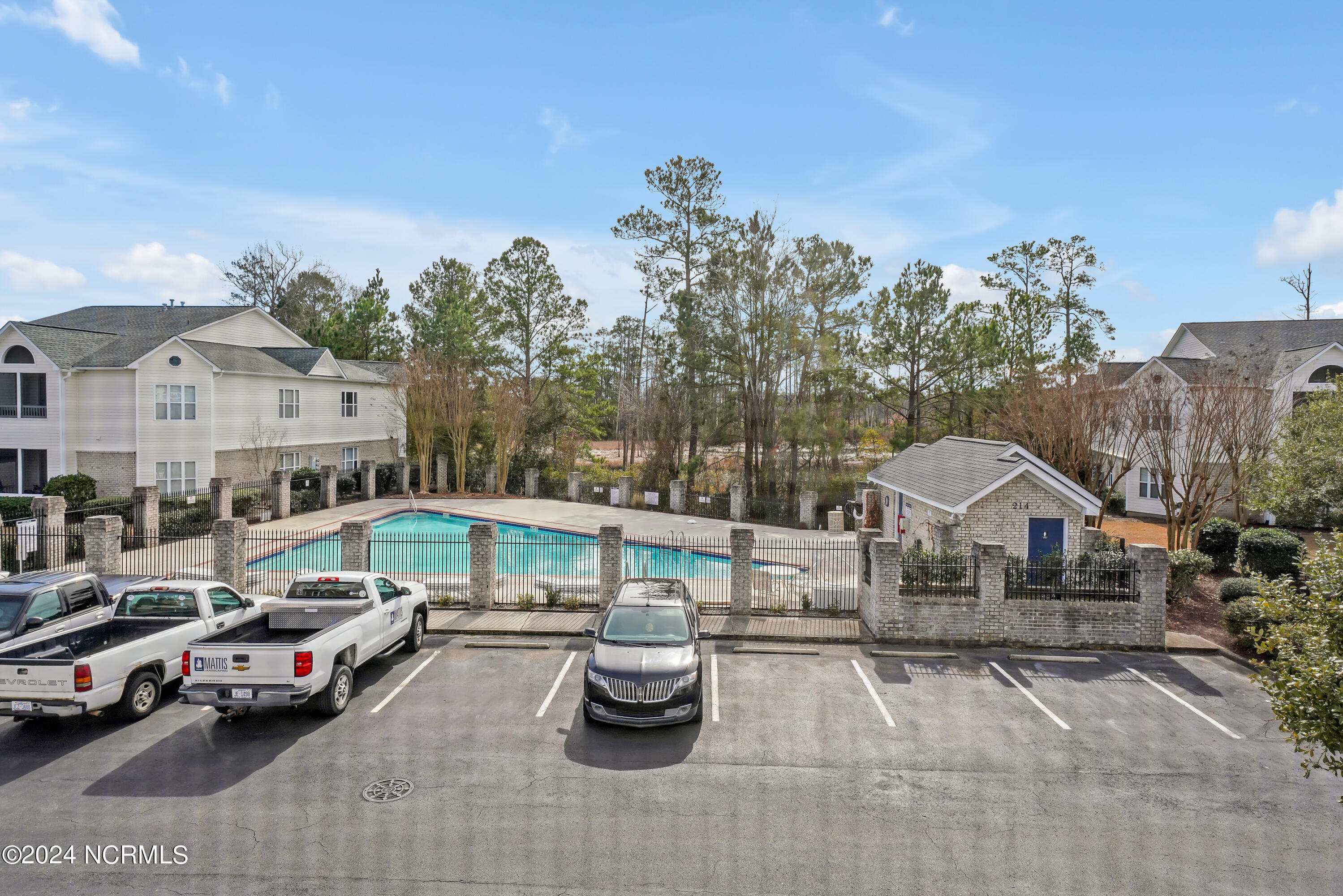 213 Fullford Lane, 204