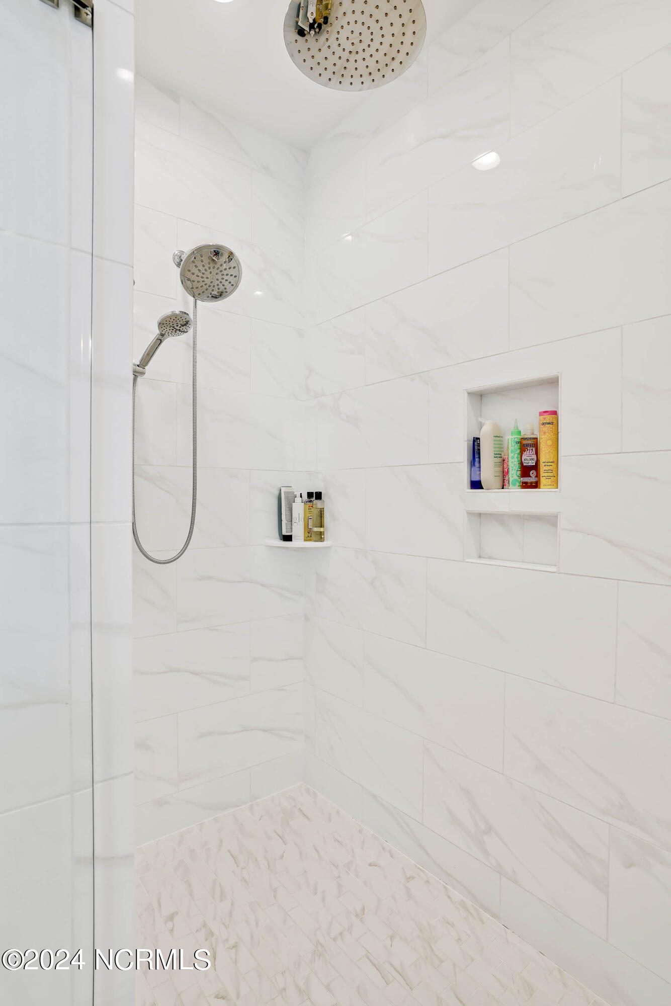 748 Waterstone Drive