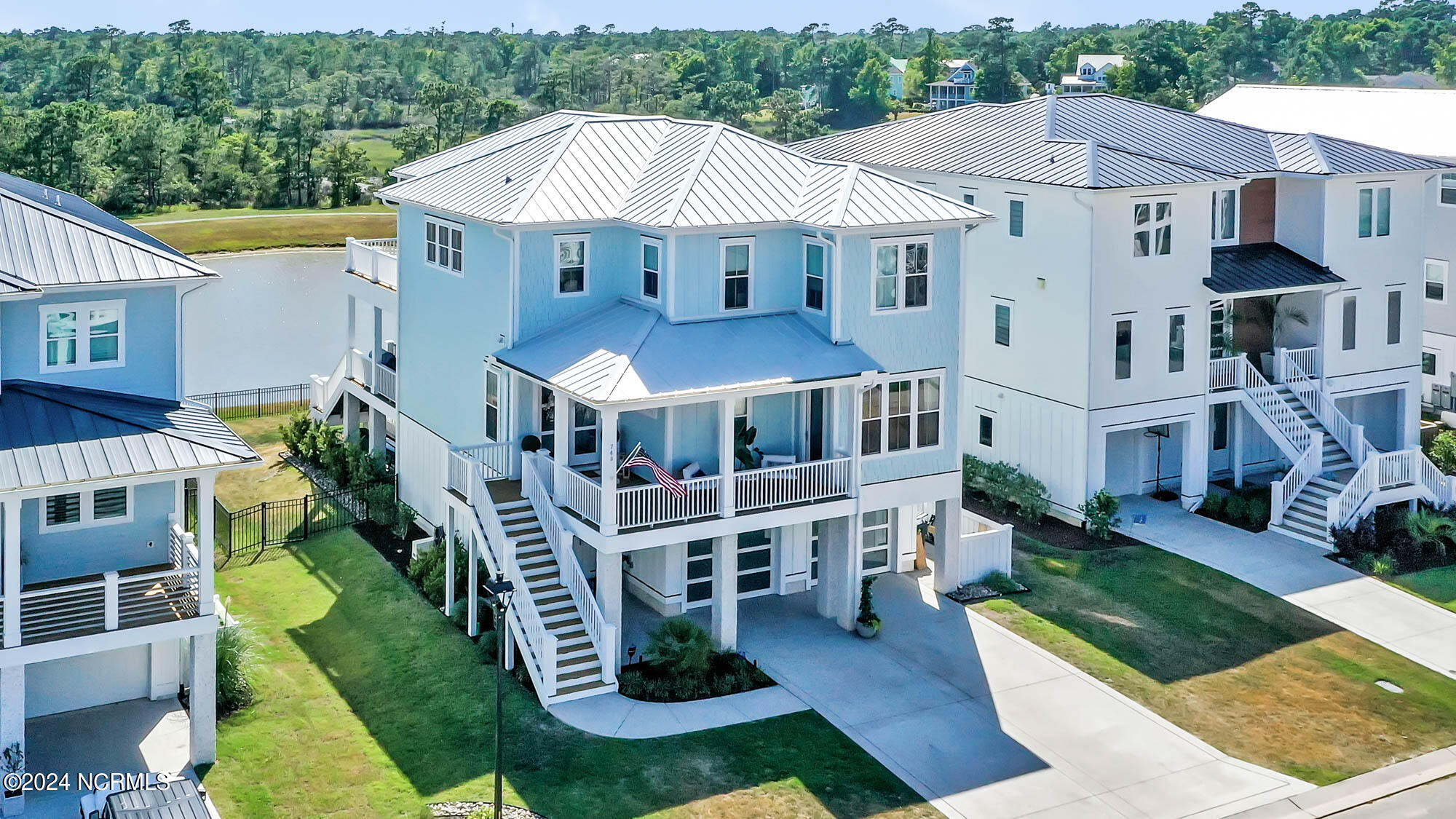 748 Waterstone Drive