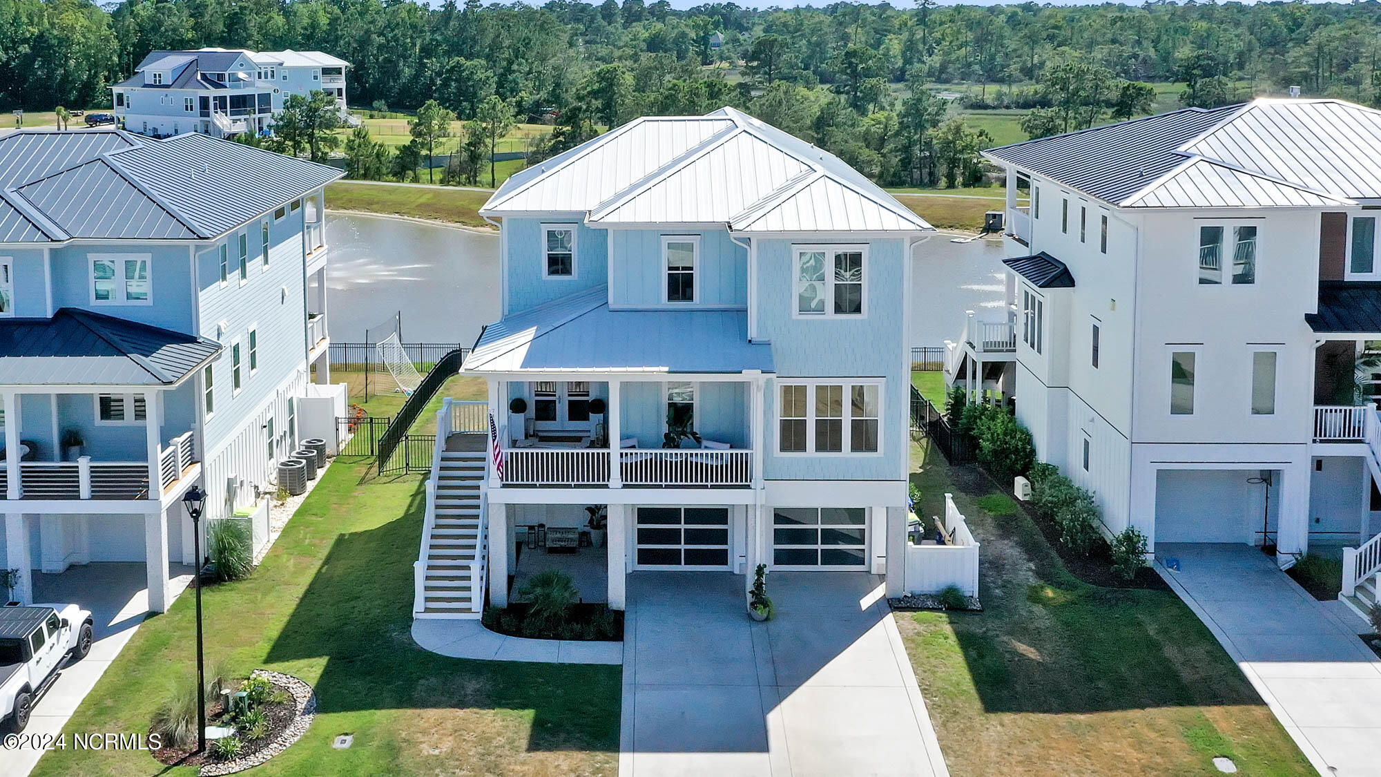 748 Waterstone Drive