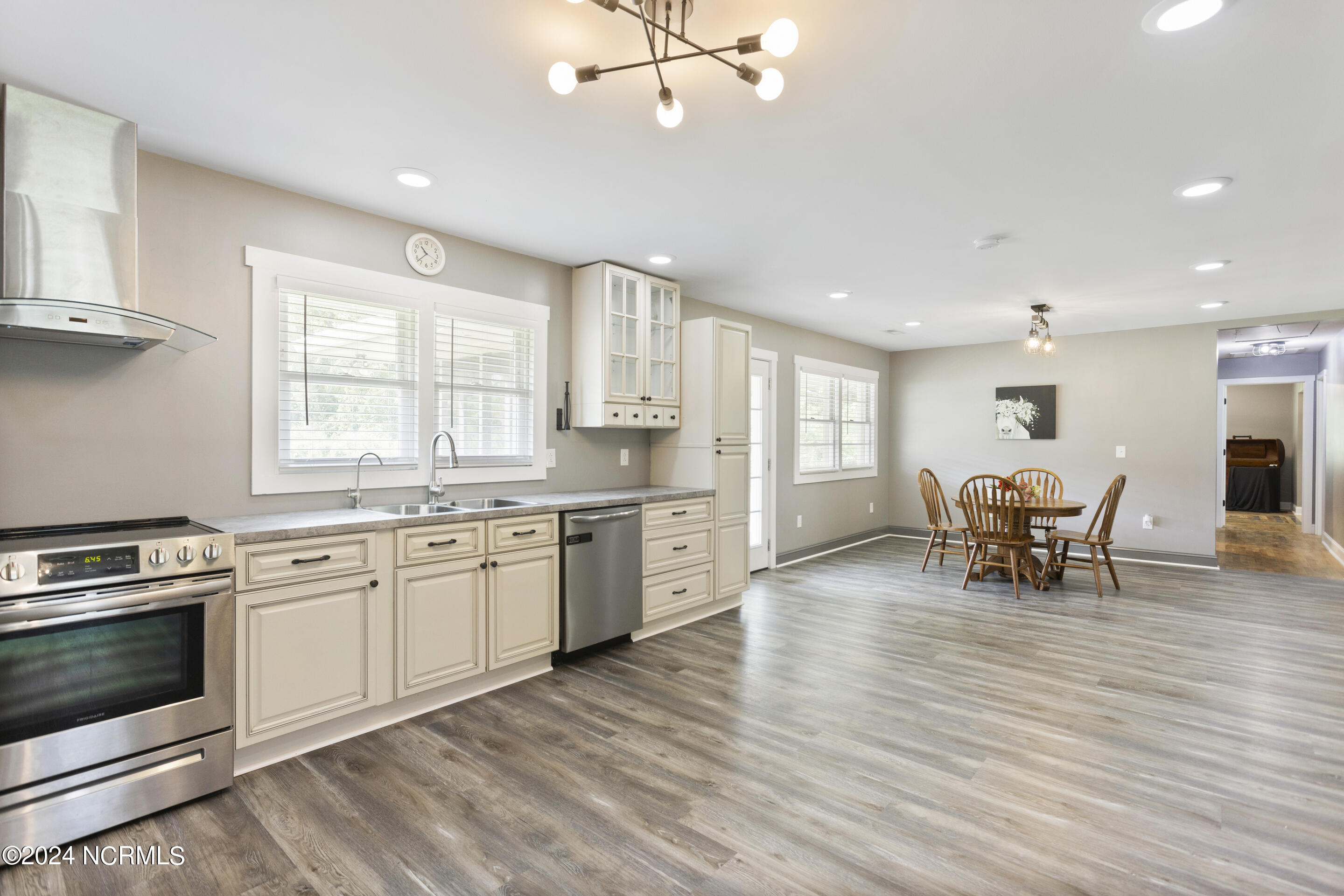 4222 Castle Hayne Road