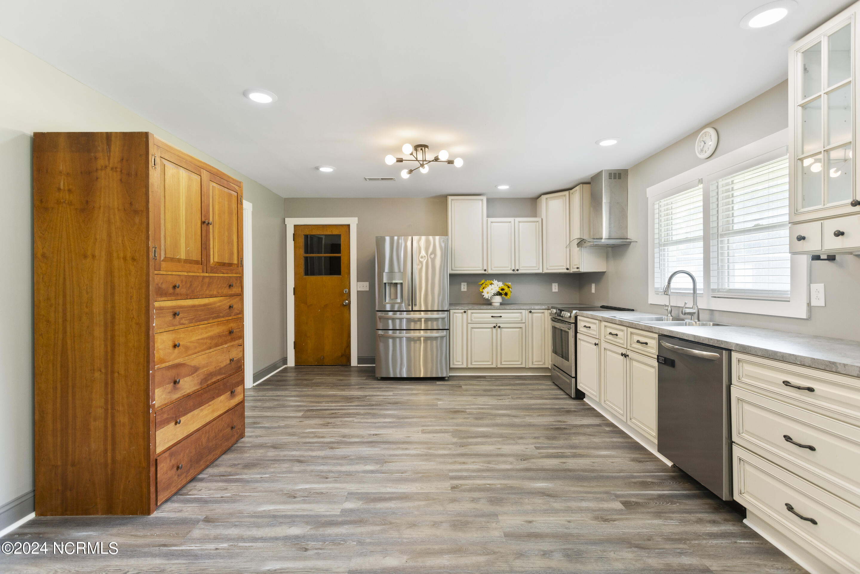 4222 Castle Hayne Road