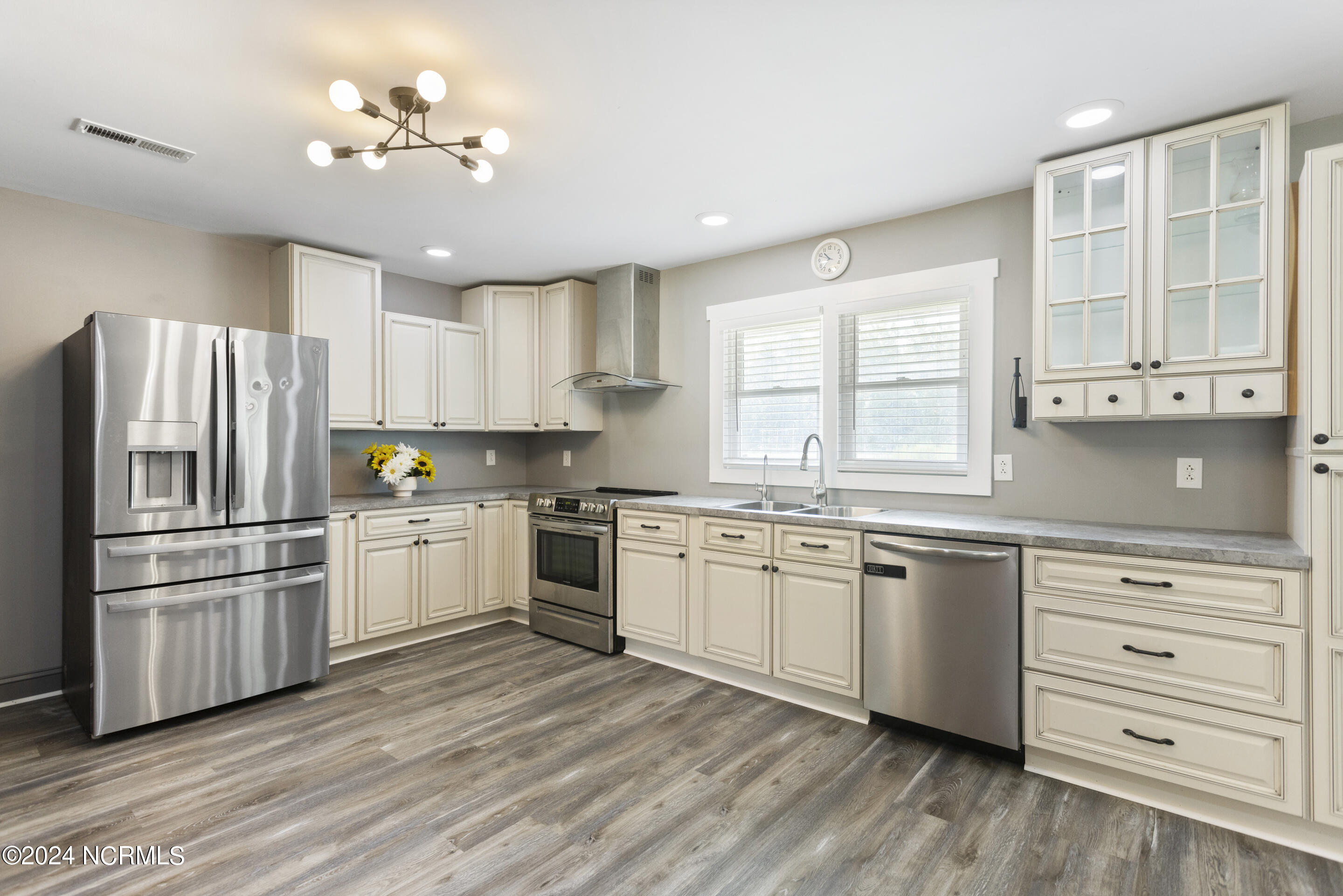 4222 Castle Hayne Road