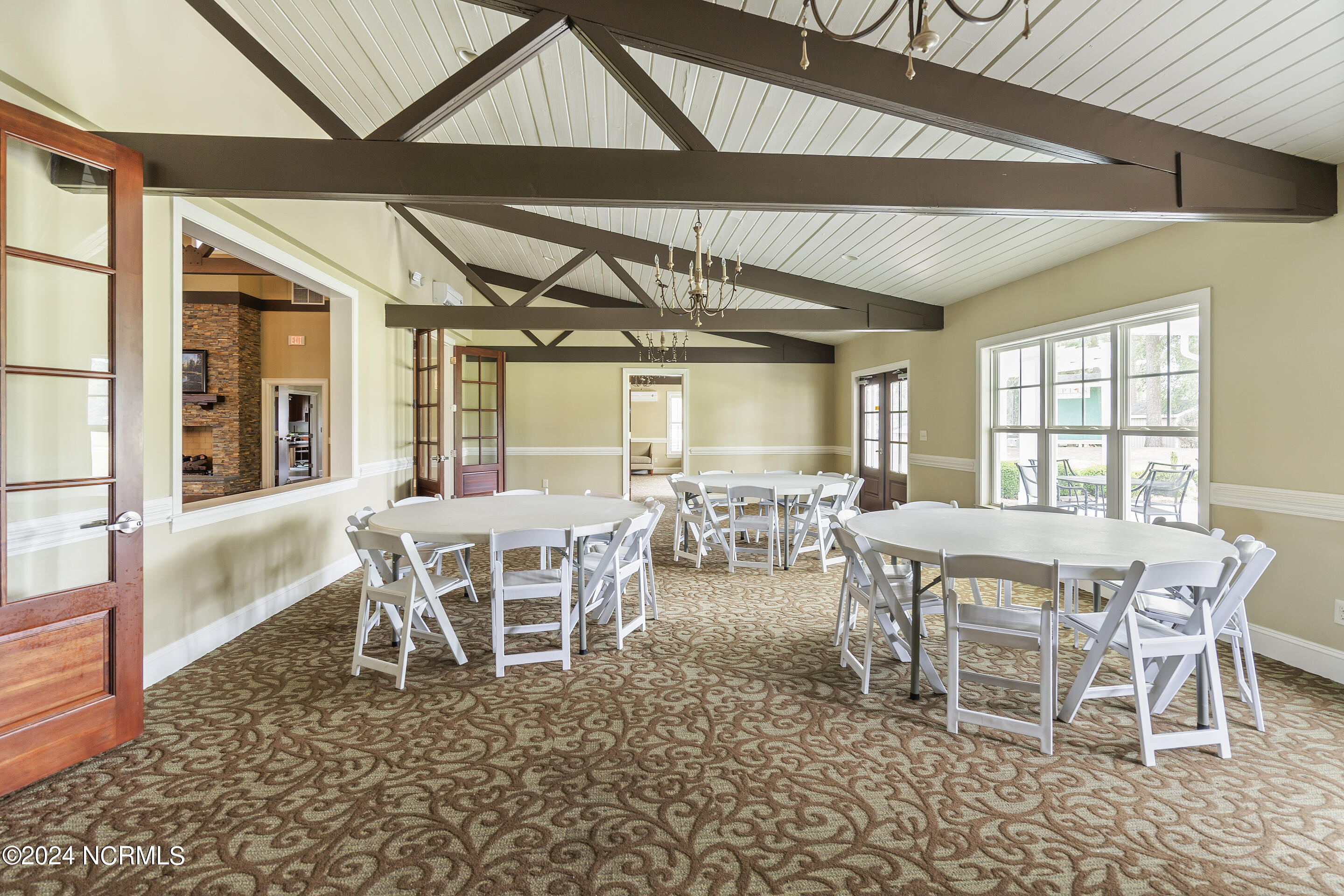 135 N Country Club Drive