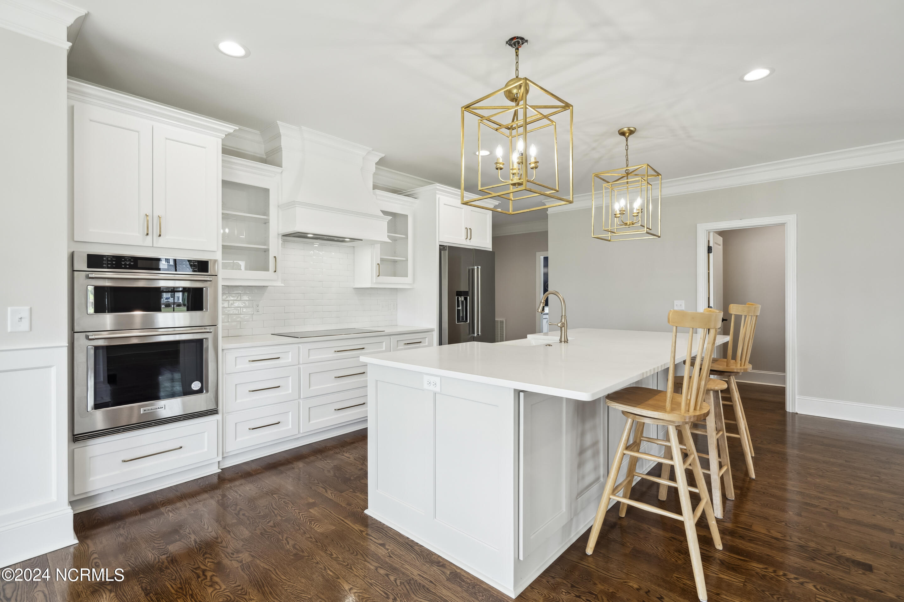 135 N Country Club Drive