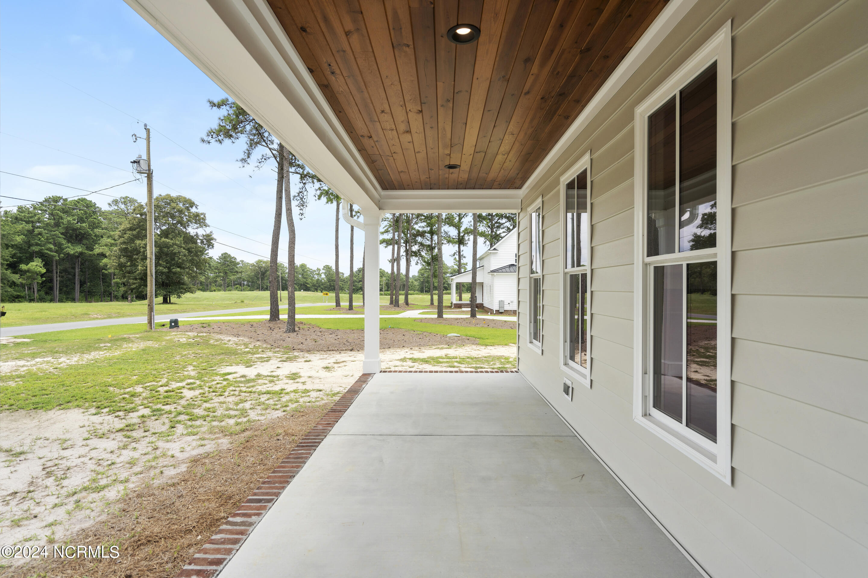 135 N Country Club Drive