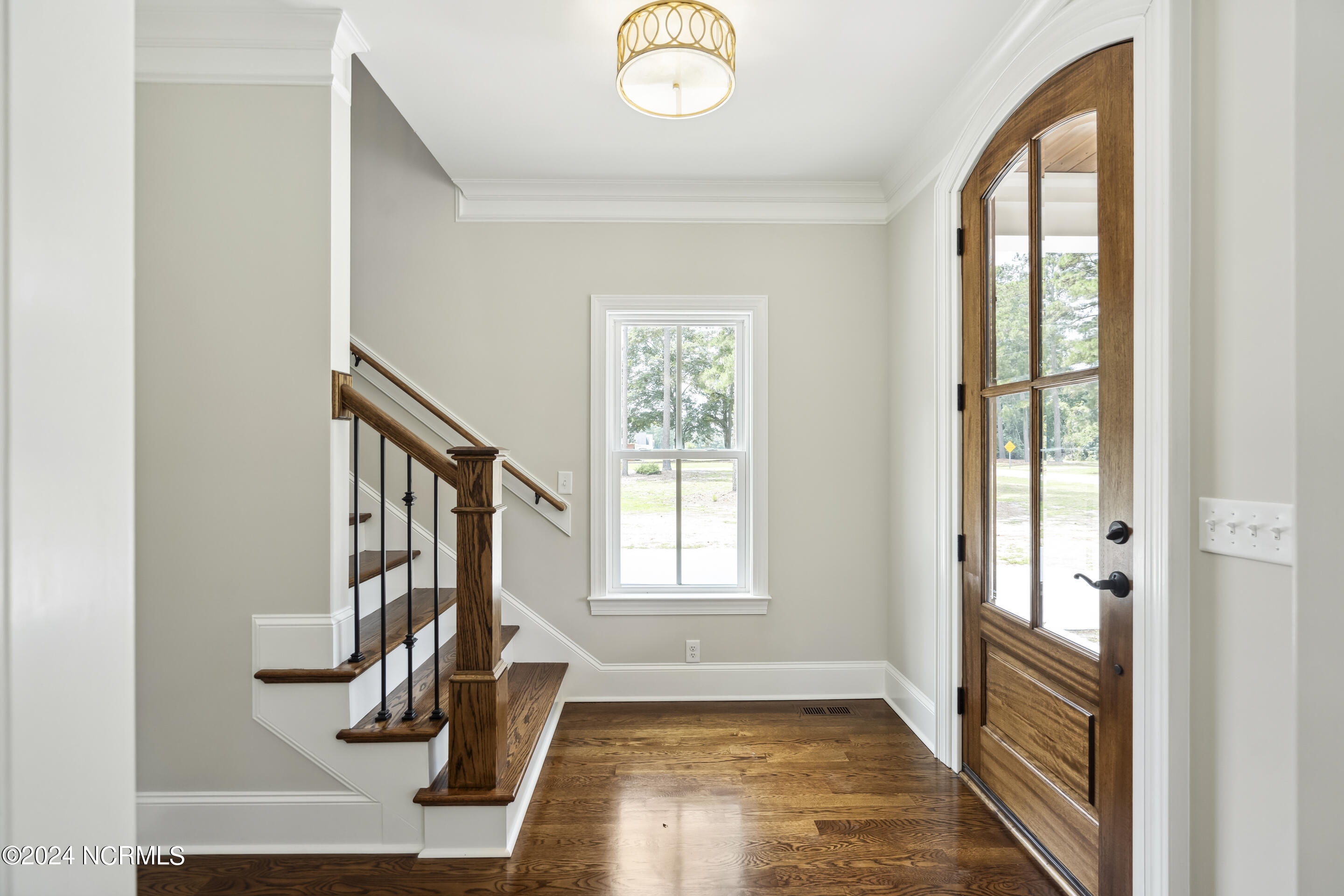 135 N Country Club Drive