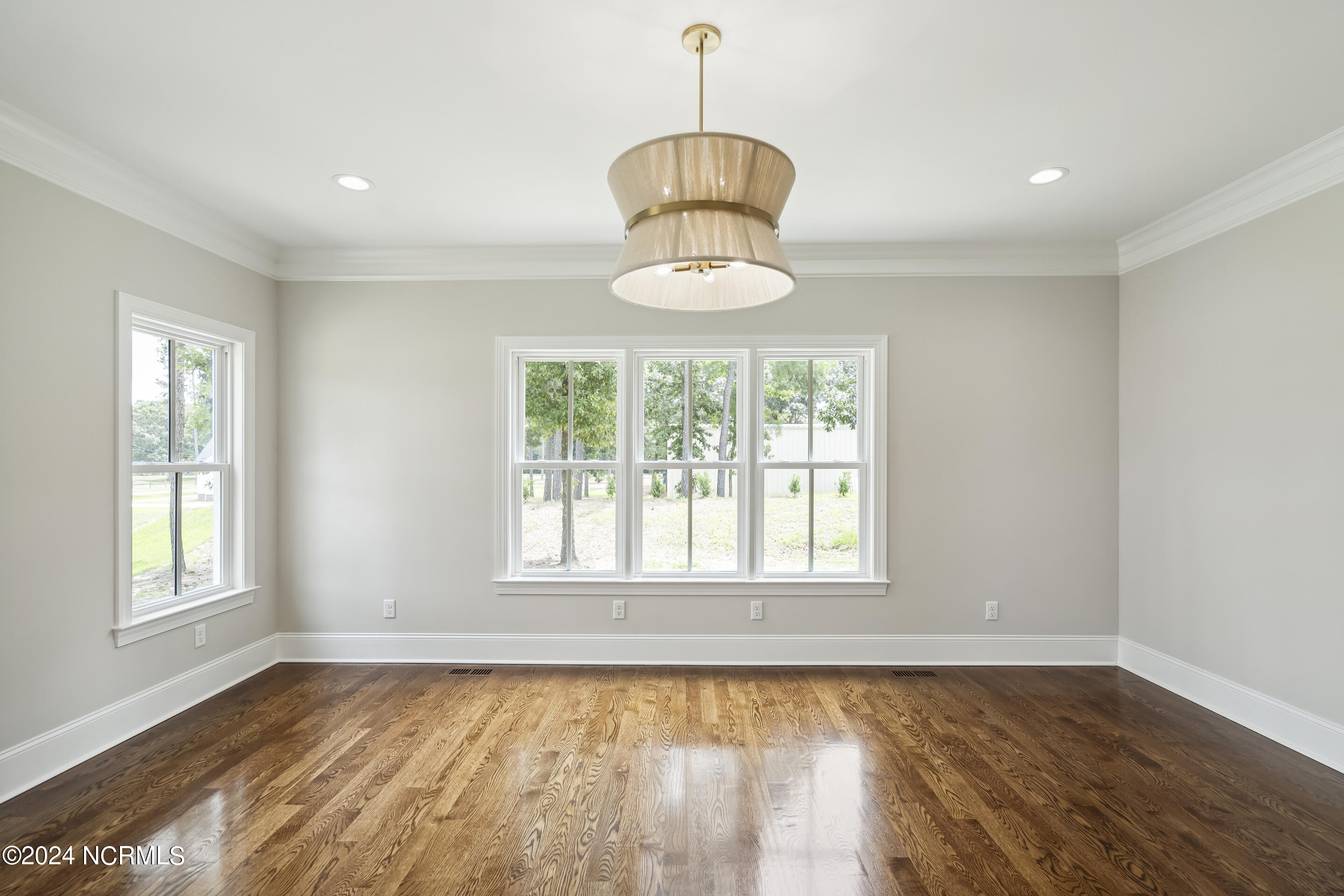 135 N Country Club Drive