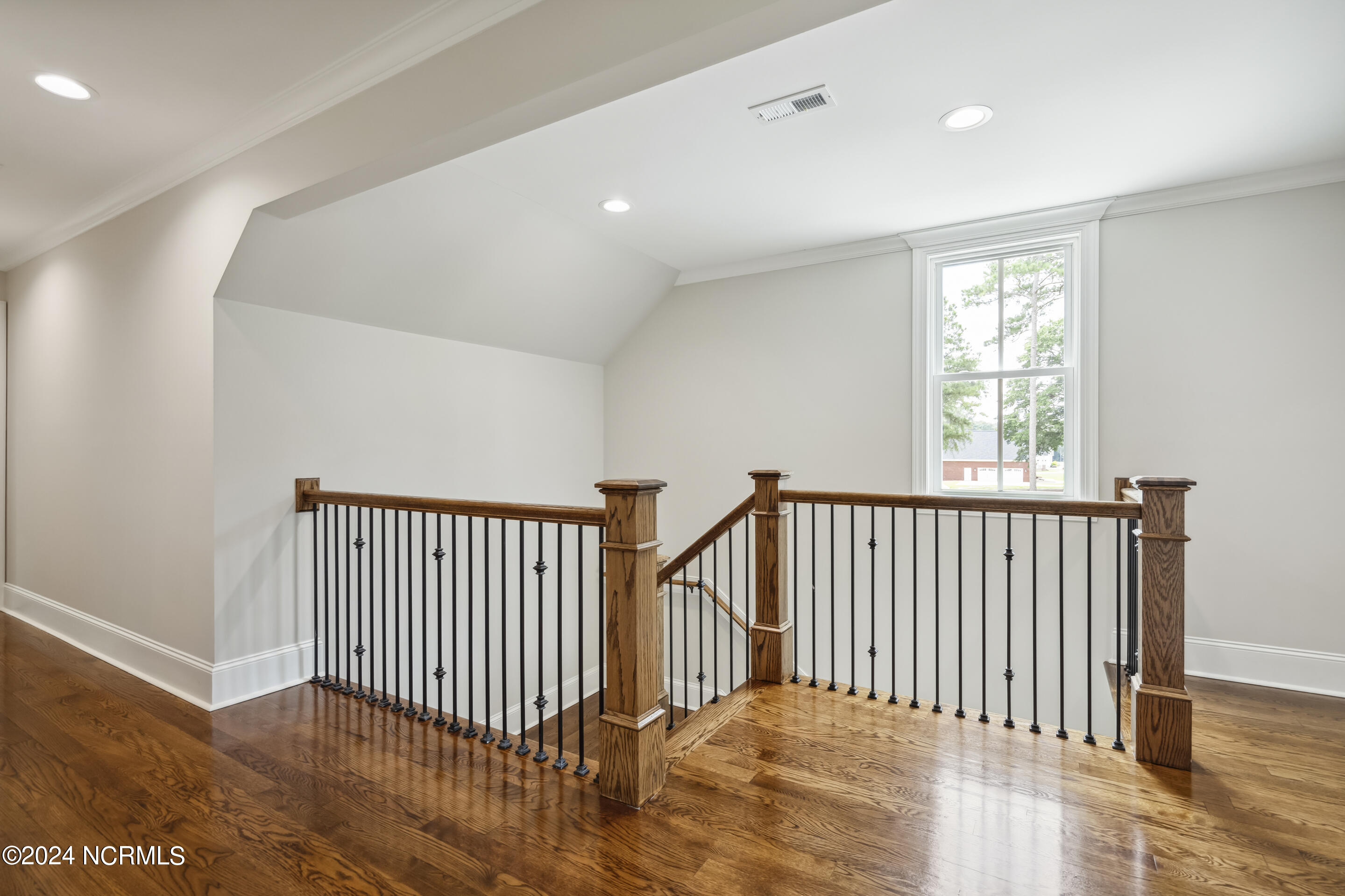 135 N Country Club Drive