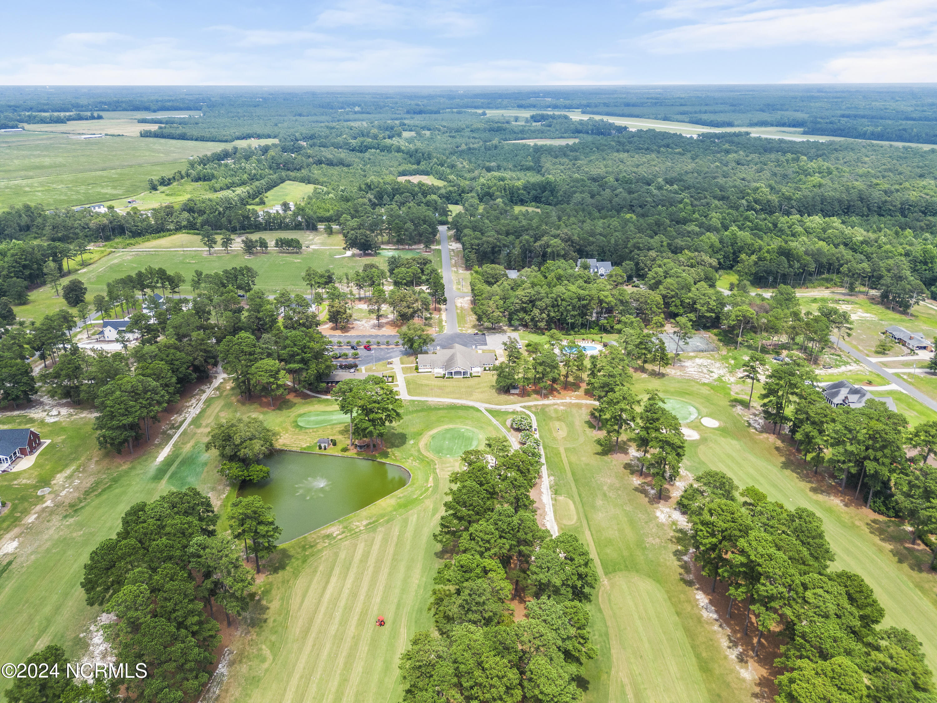135 N Country Club Drive