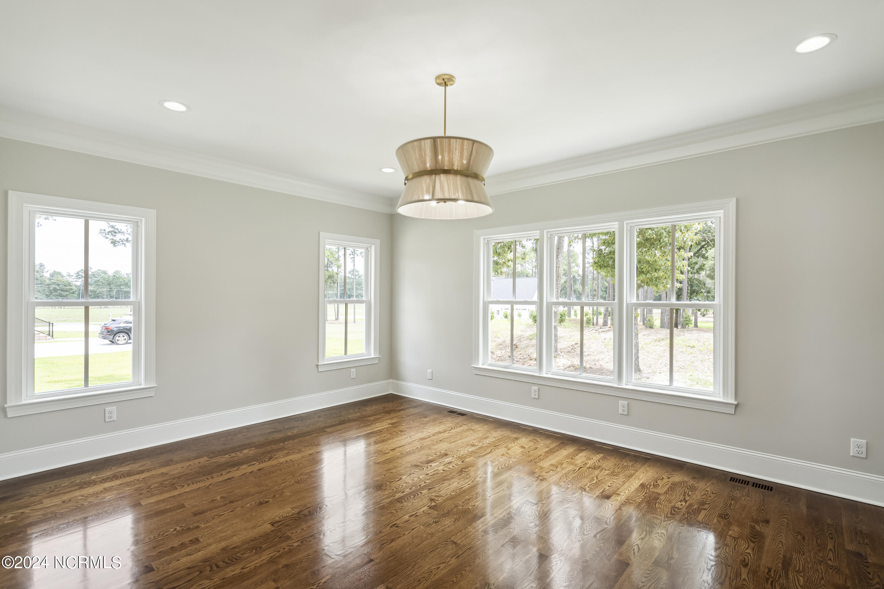 135 N Country Club Drive