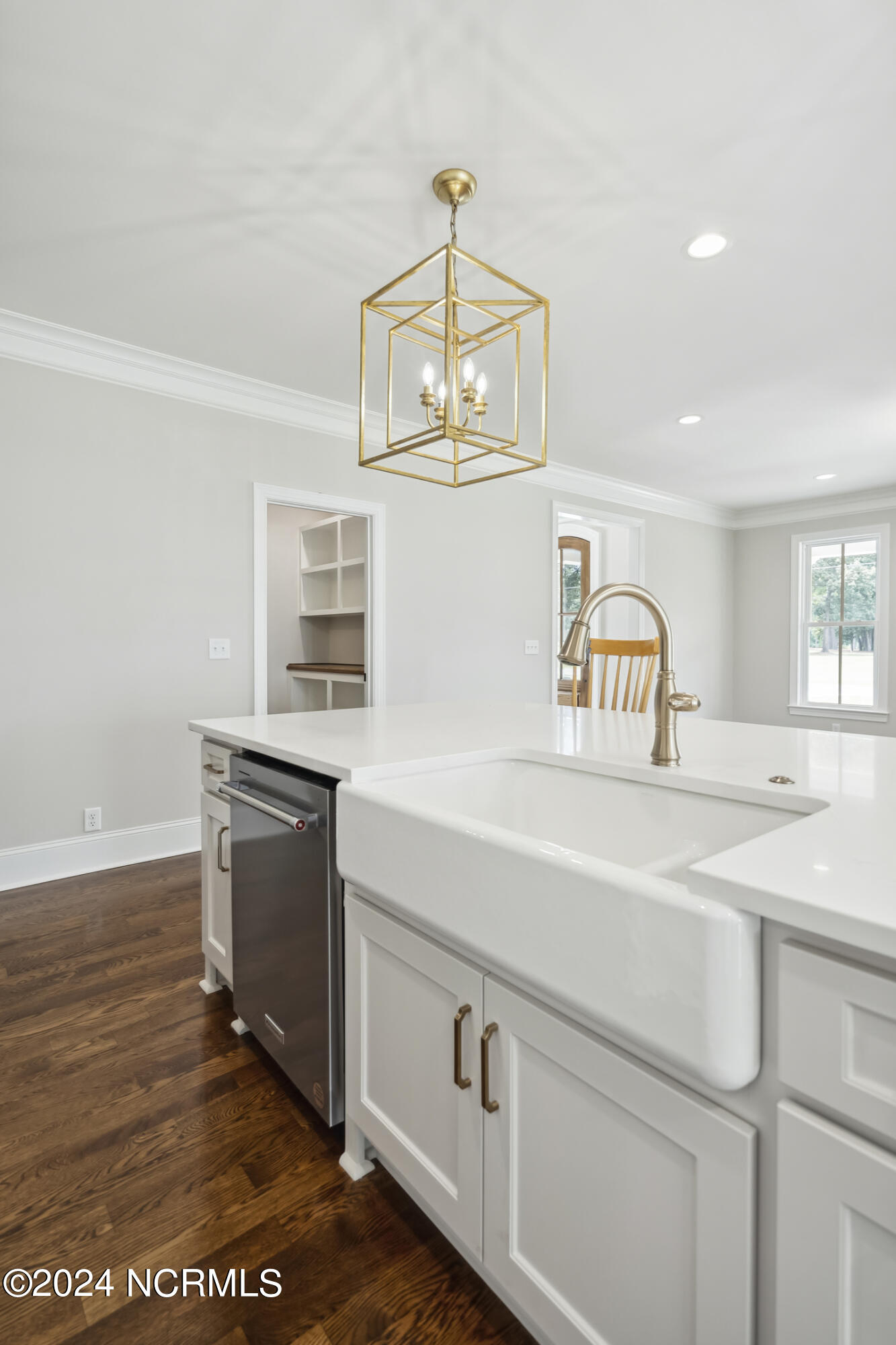 135 N Country Club Drive