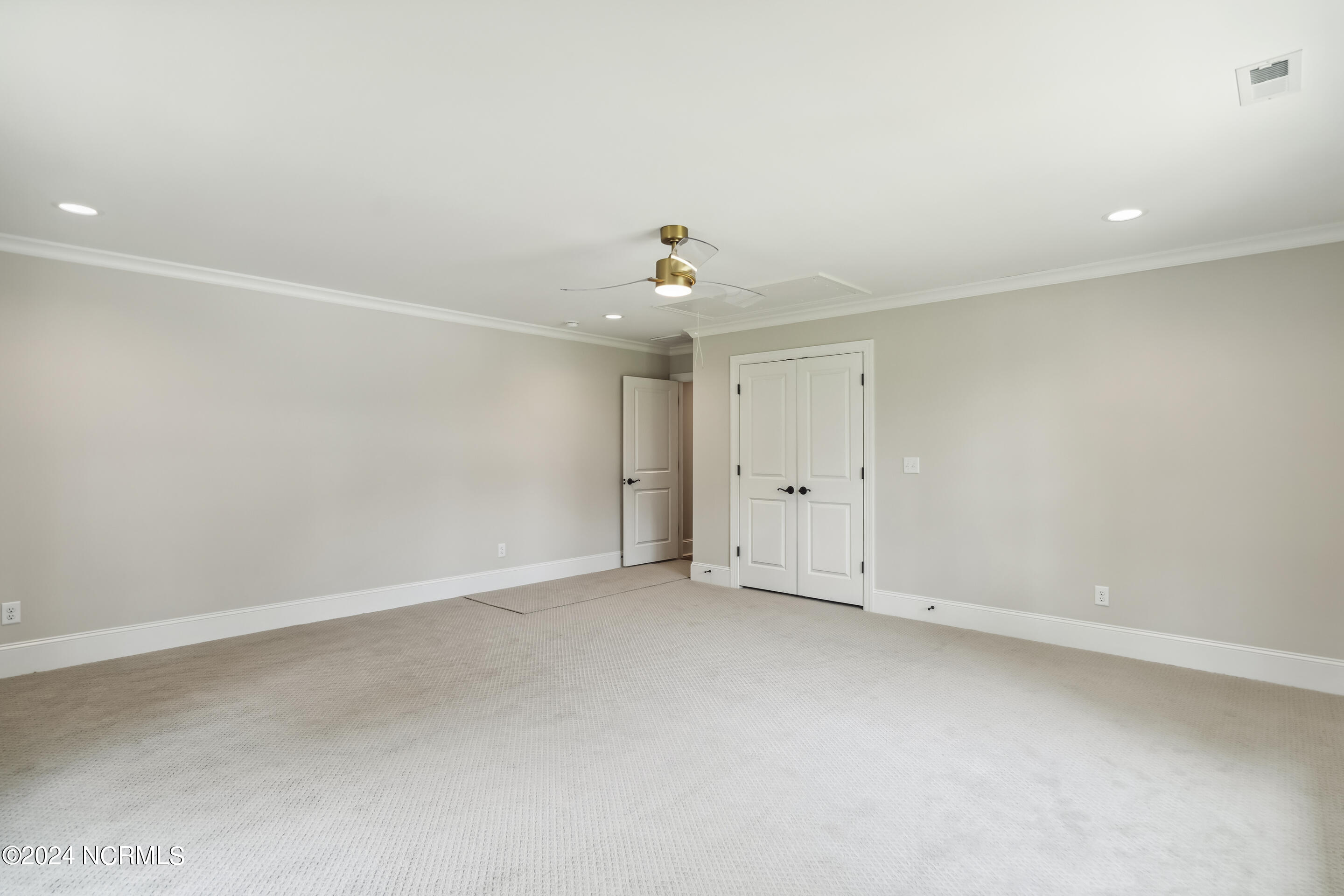 135 N Country Club Drive