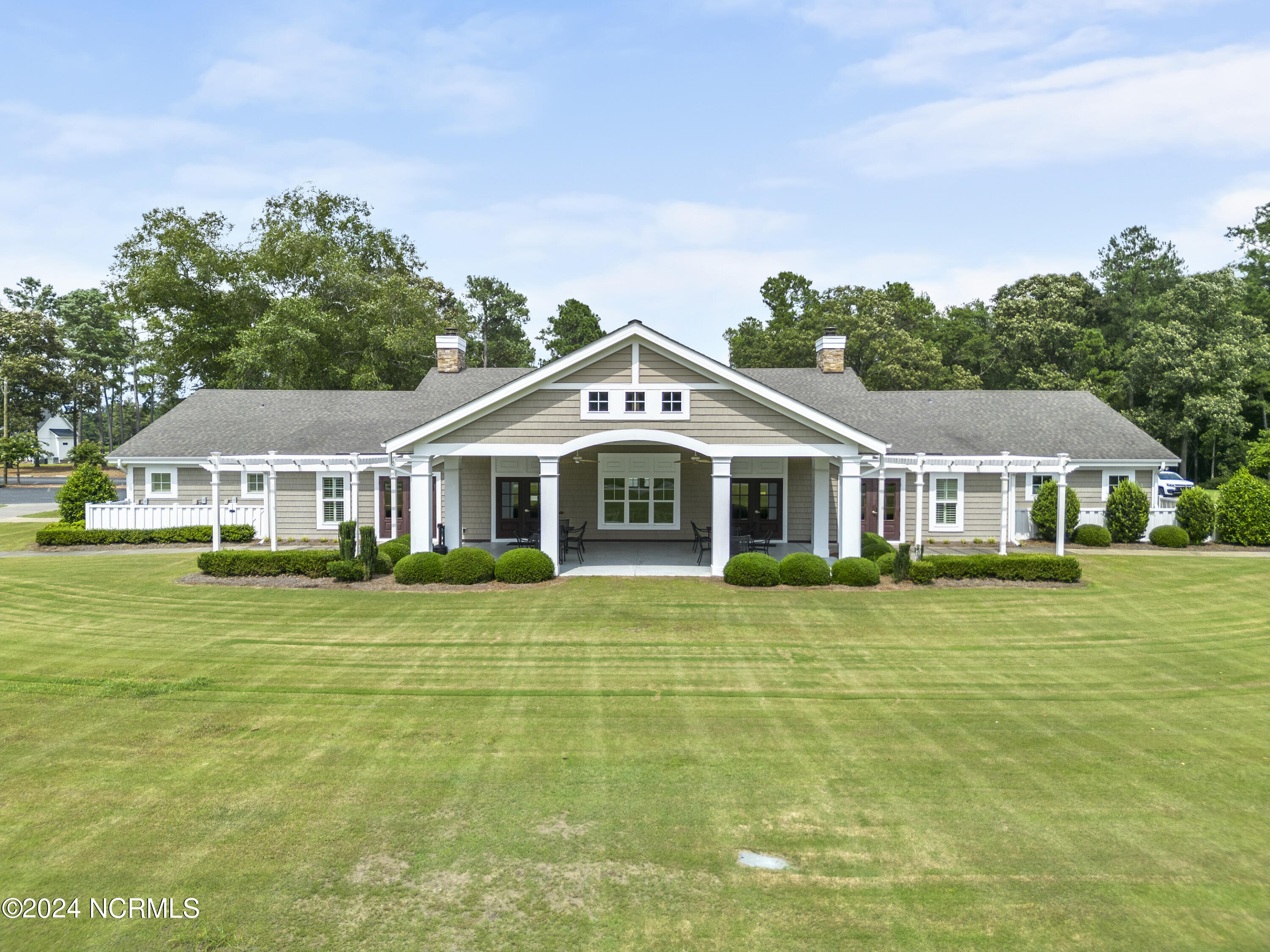 135 N Country Club Drive
