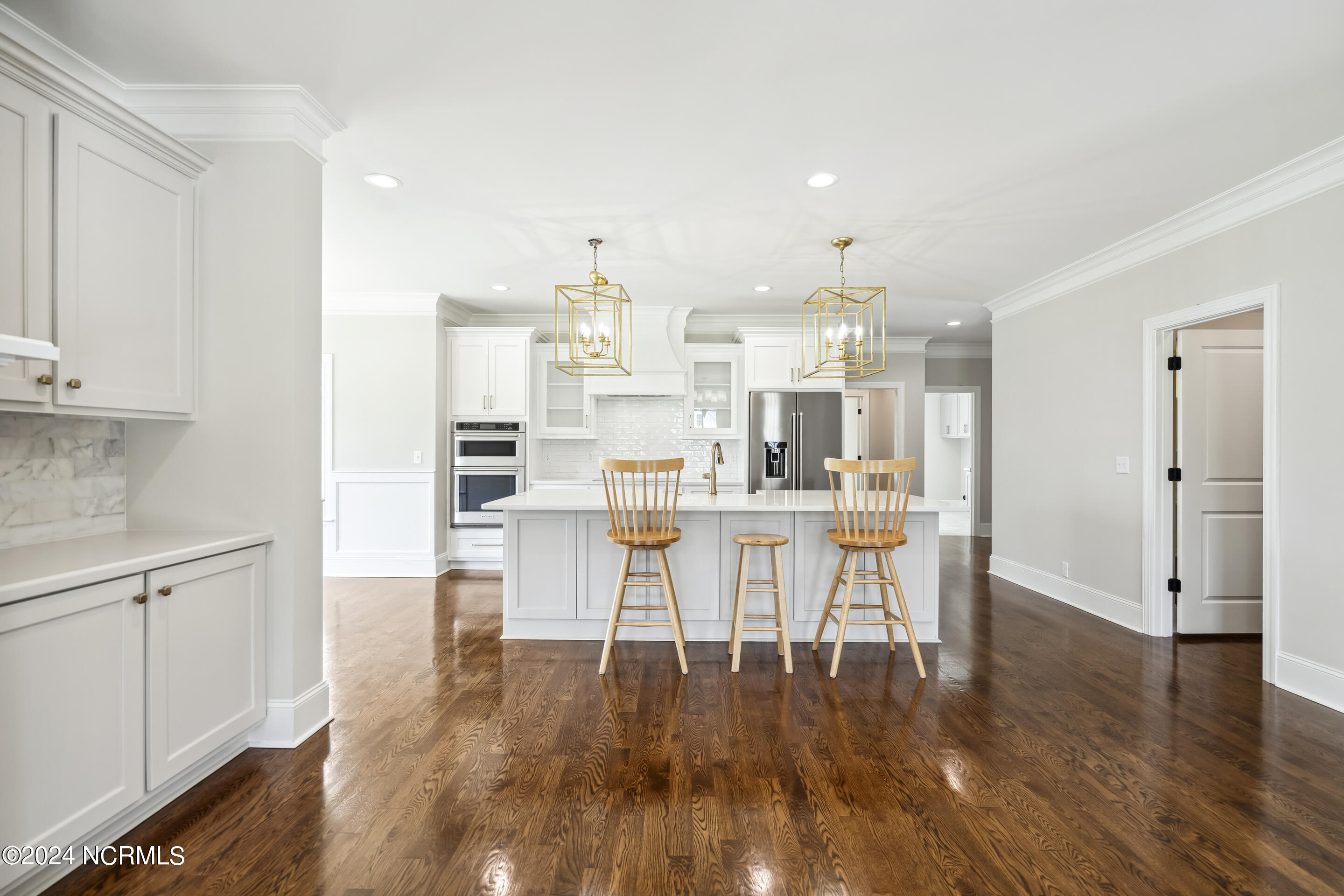 135 N Country Club Drive
