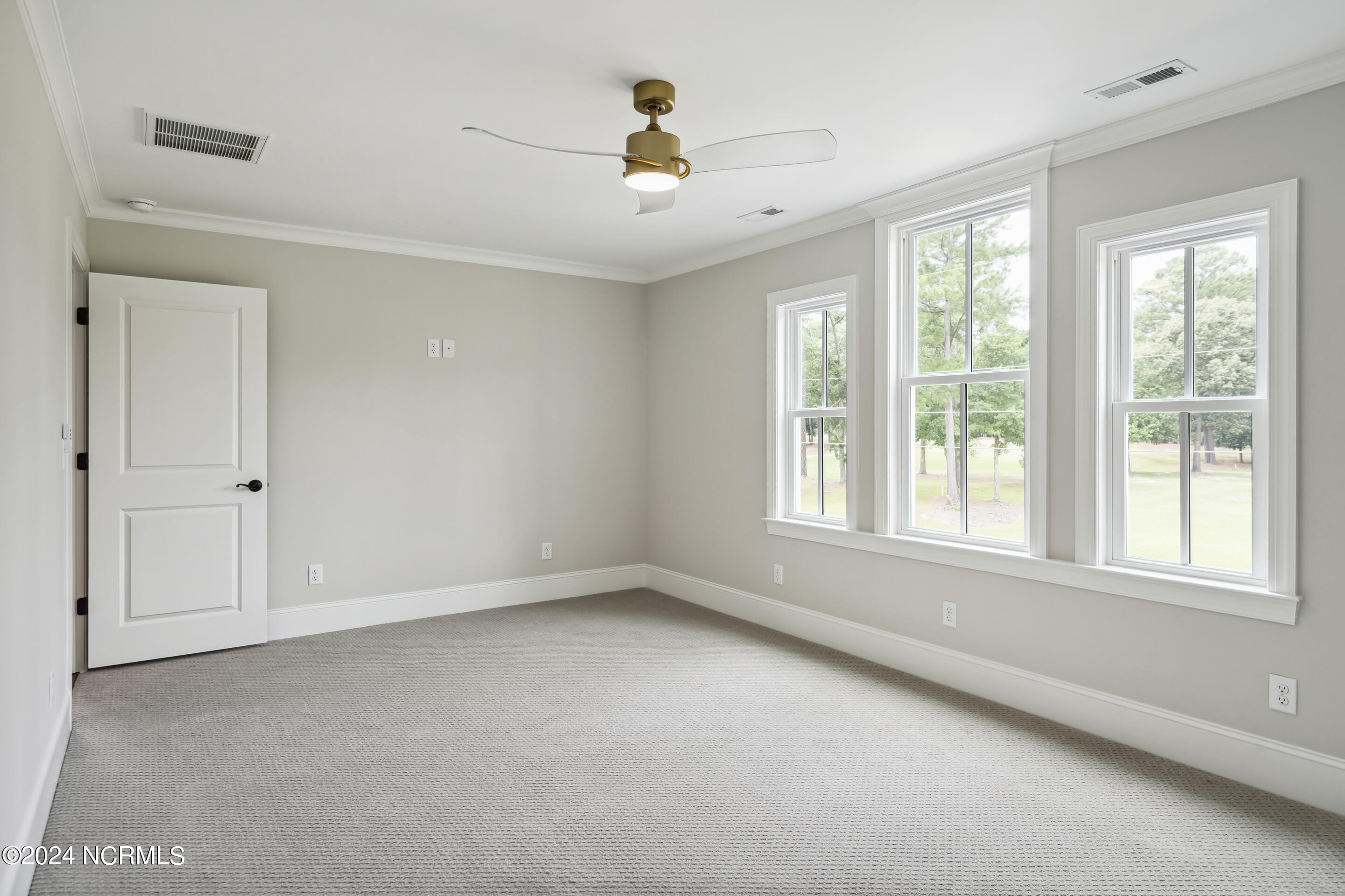 135 N Country Club Drive