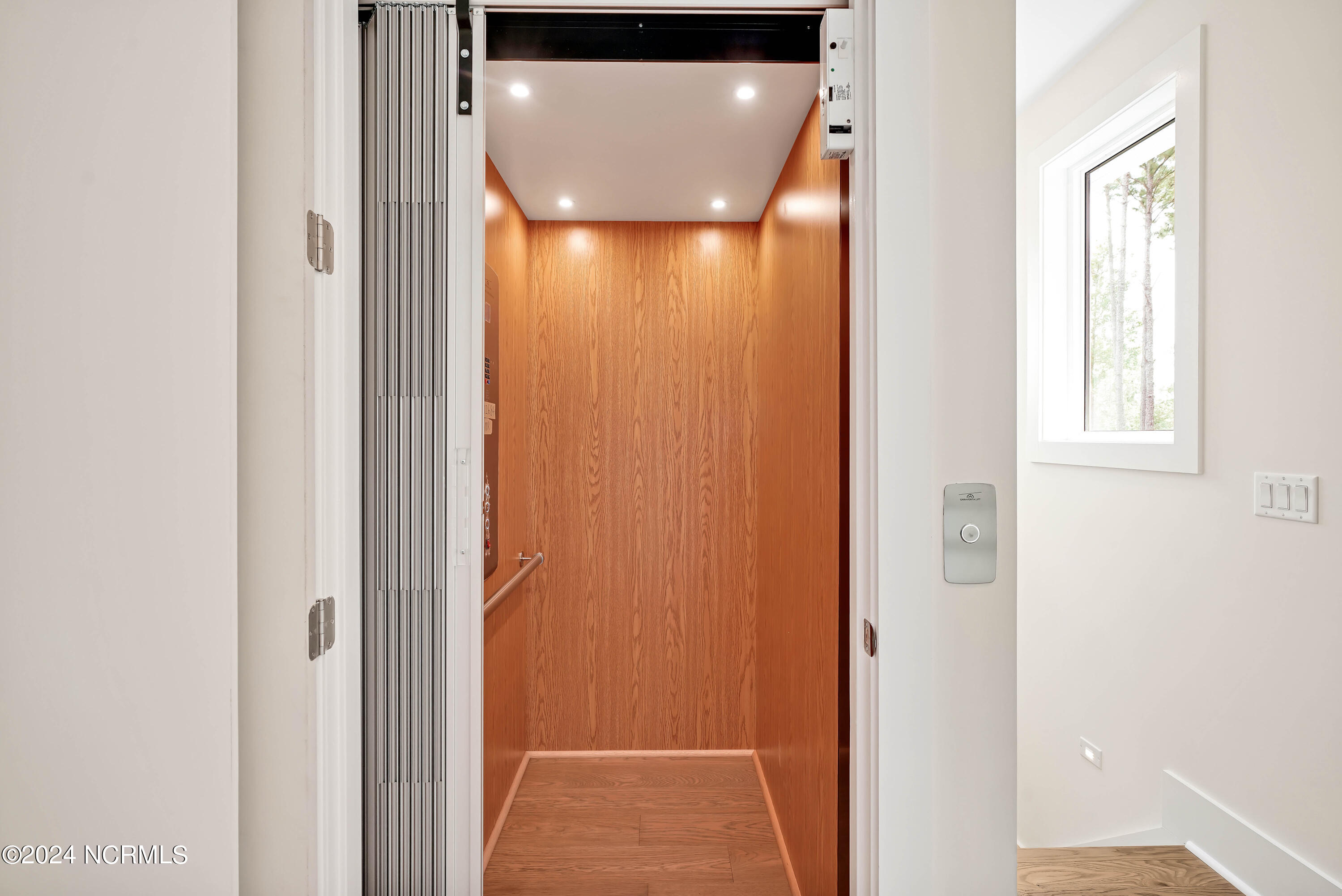 1620 Riverview Terrace