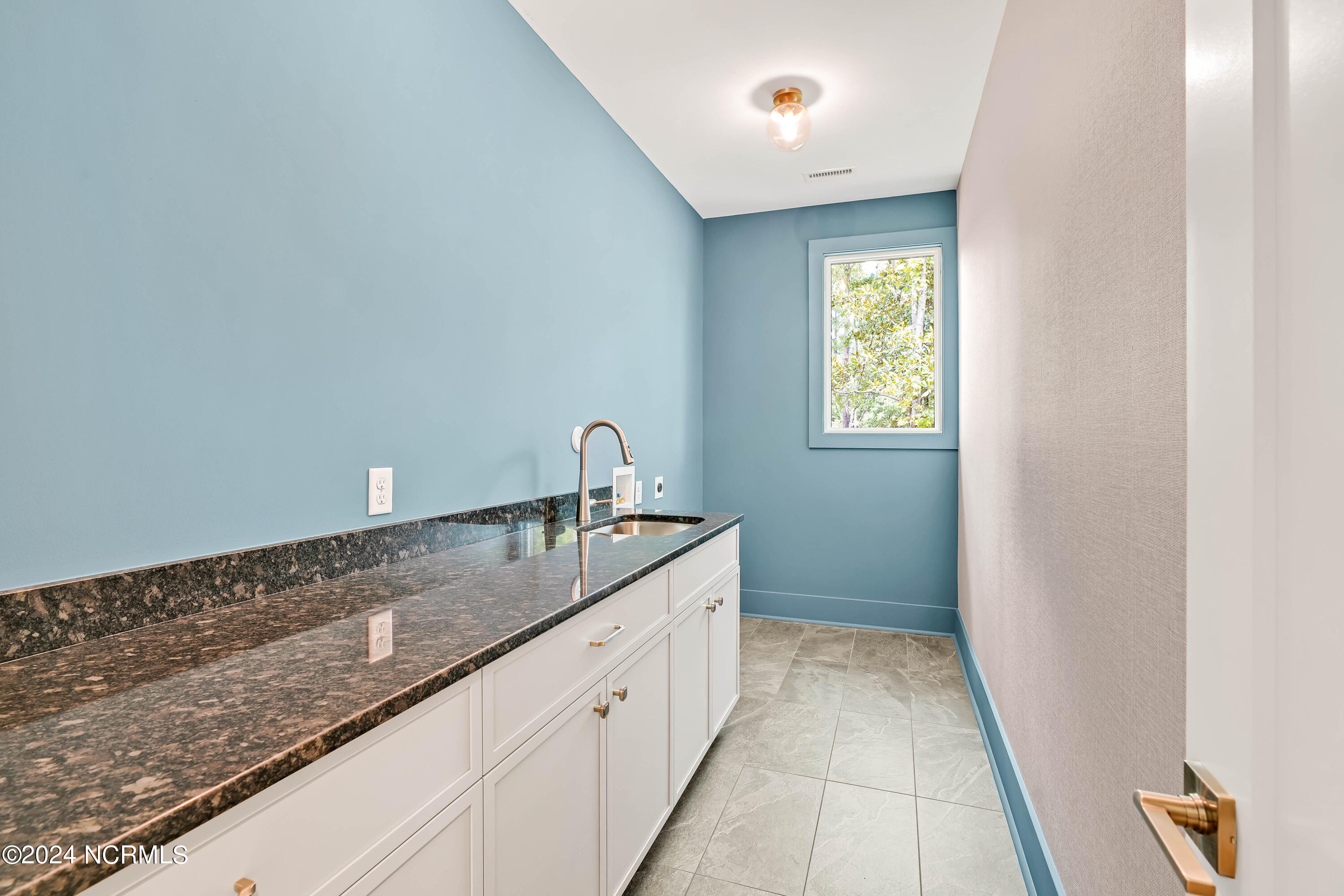 1620 Riverview Terrace