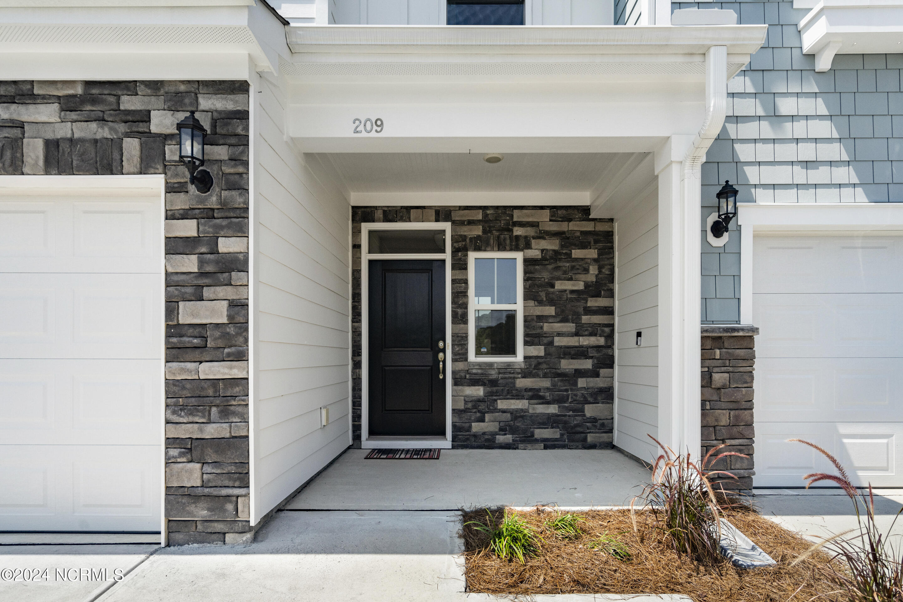 209 White Stone Place, 10