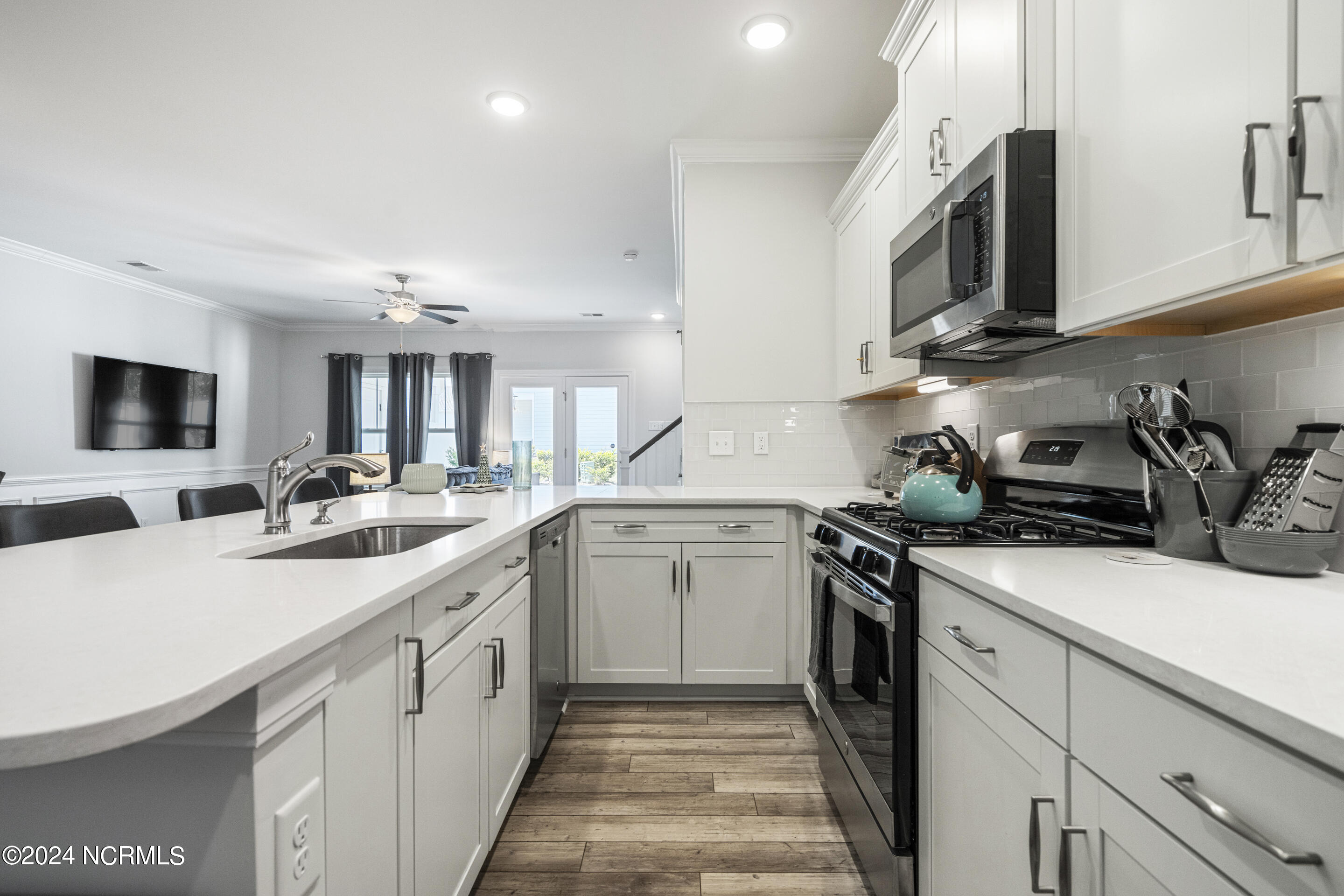 209 White Stone Place, 10