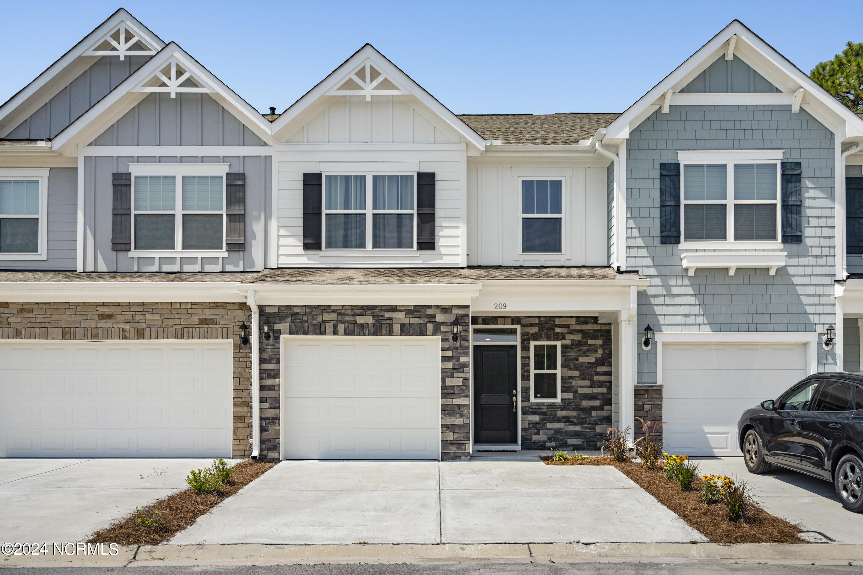 209 White Stone Place, 10