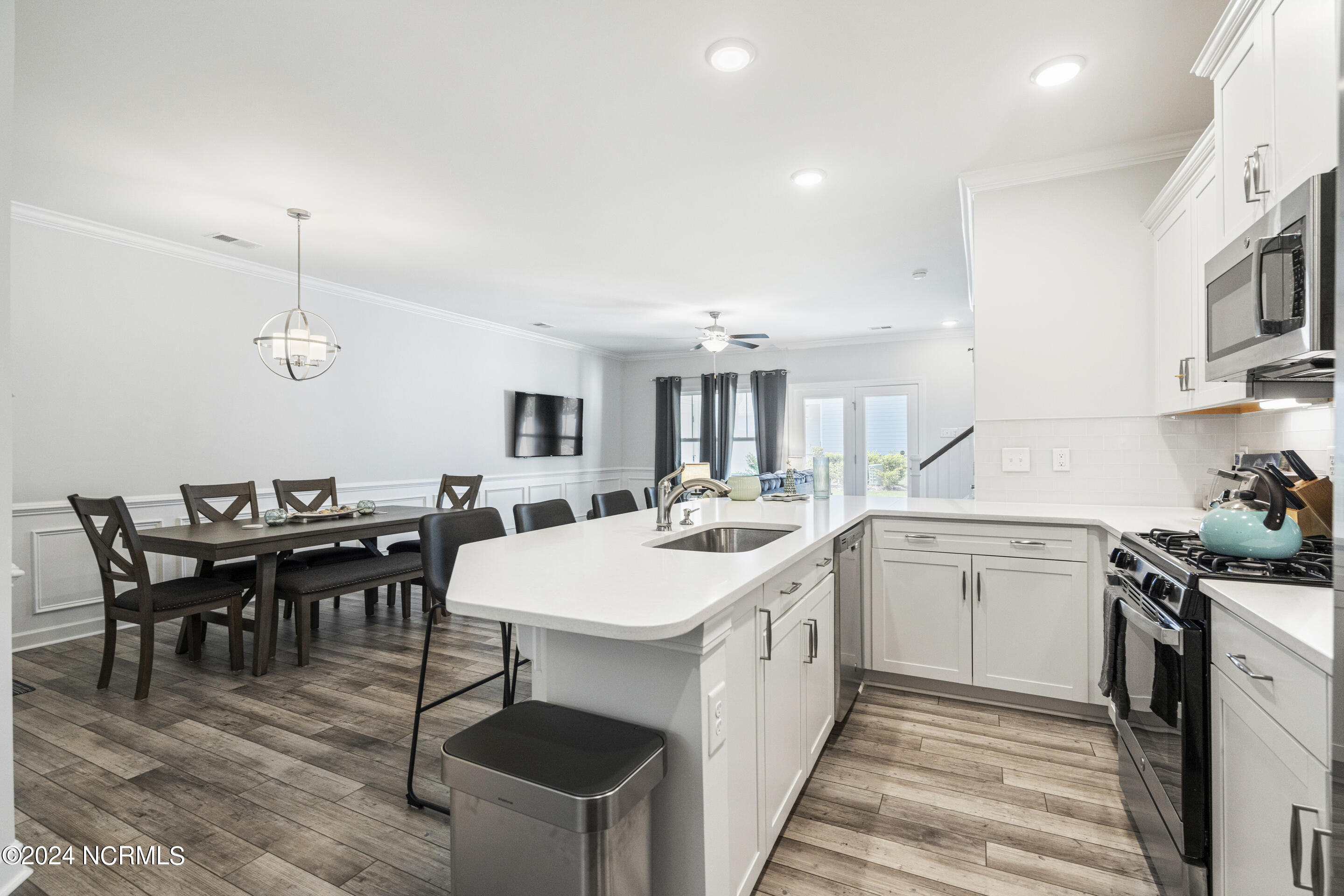209 White Stone Place, 10