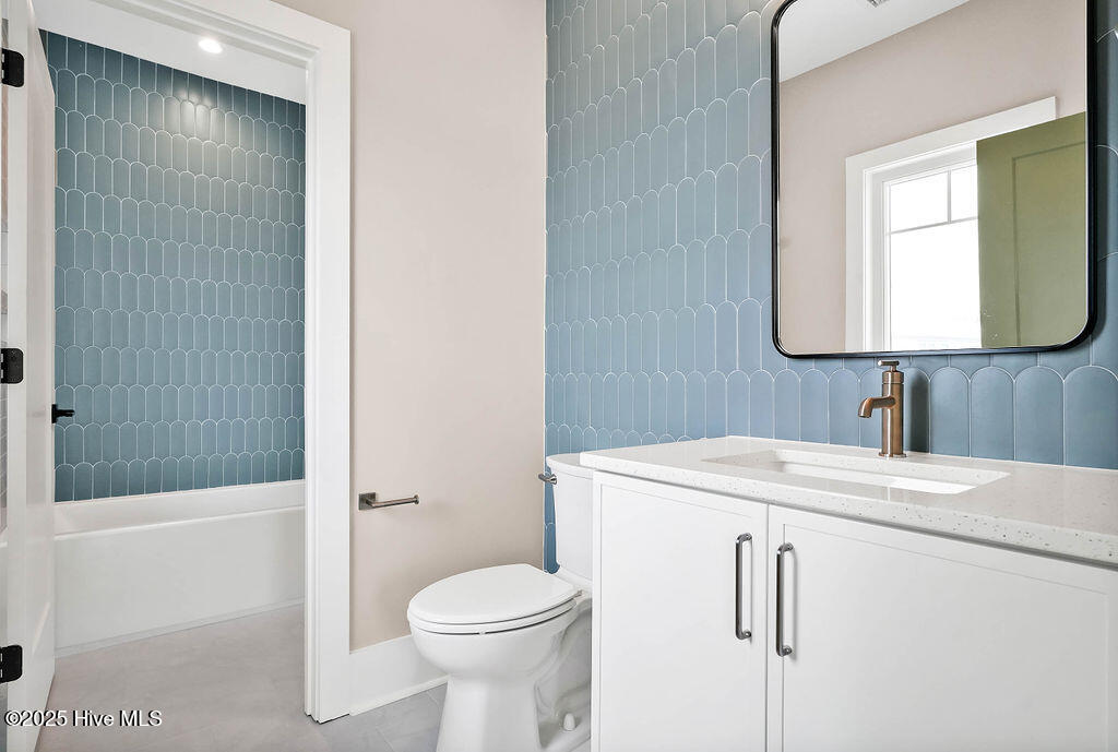 728 Waterstone Drive