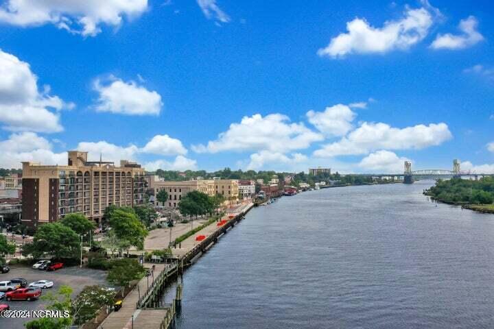 728 Waterstone Drive