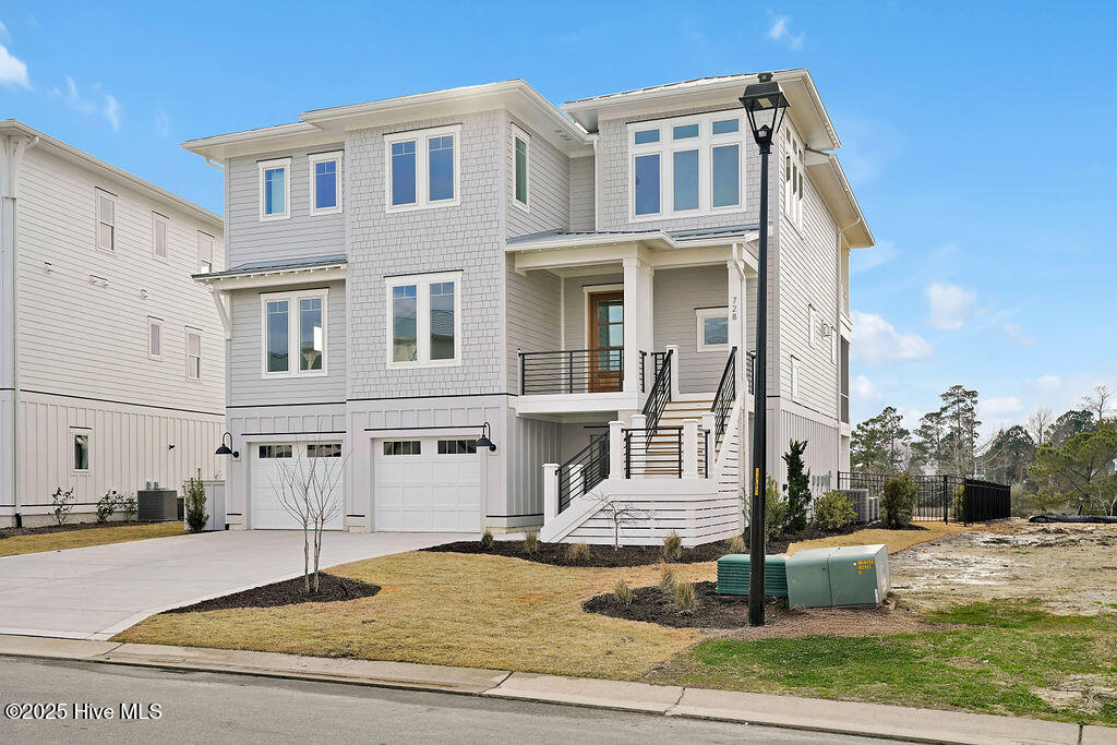 728 Waterstone Drive