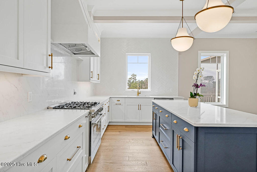 728 Waterstone Drive