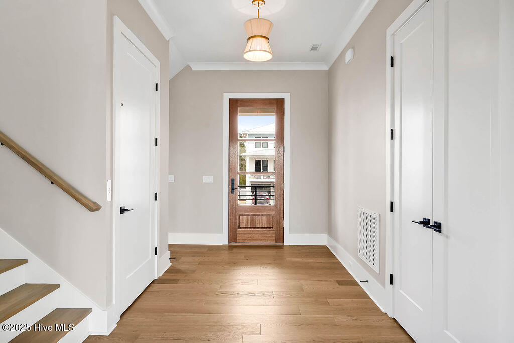 728 Waterstone Drive