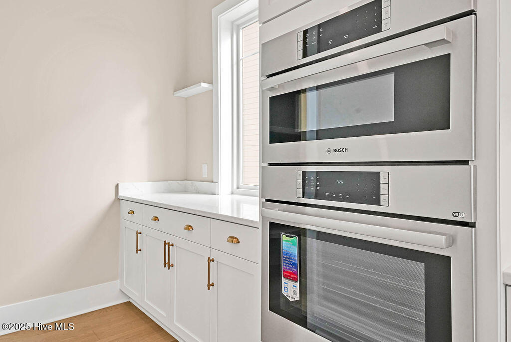 728 Waterstone Drive