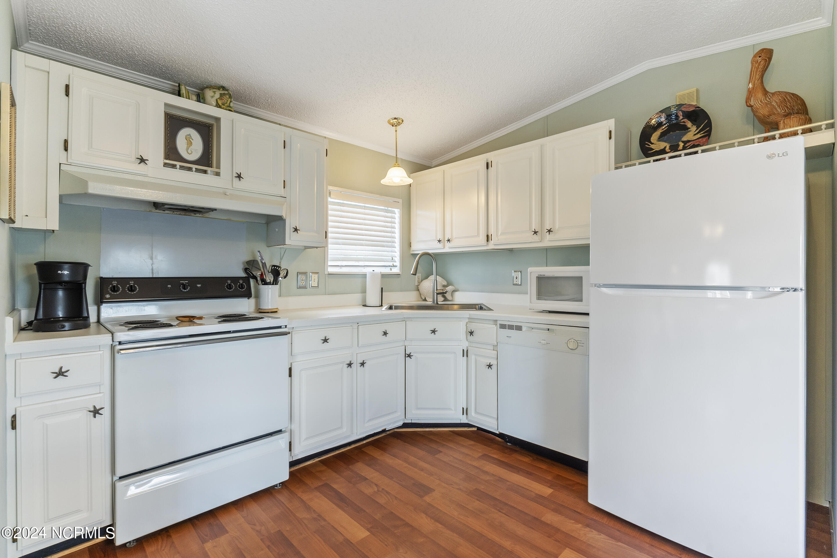 3078 3rd Street