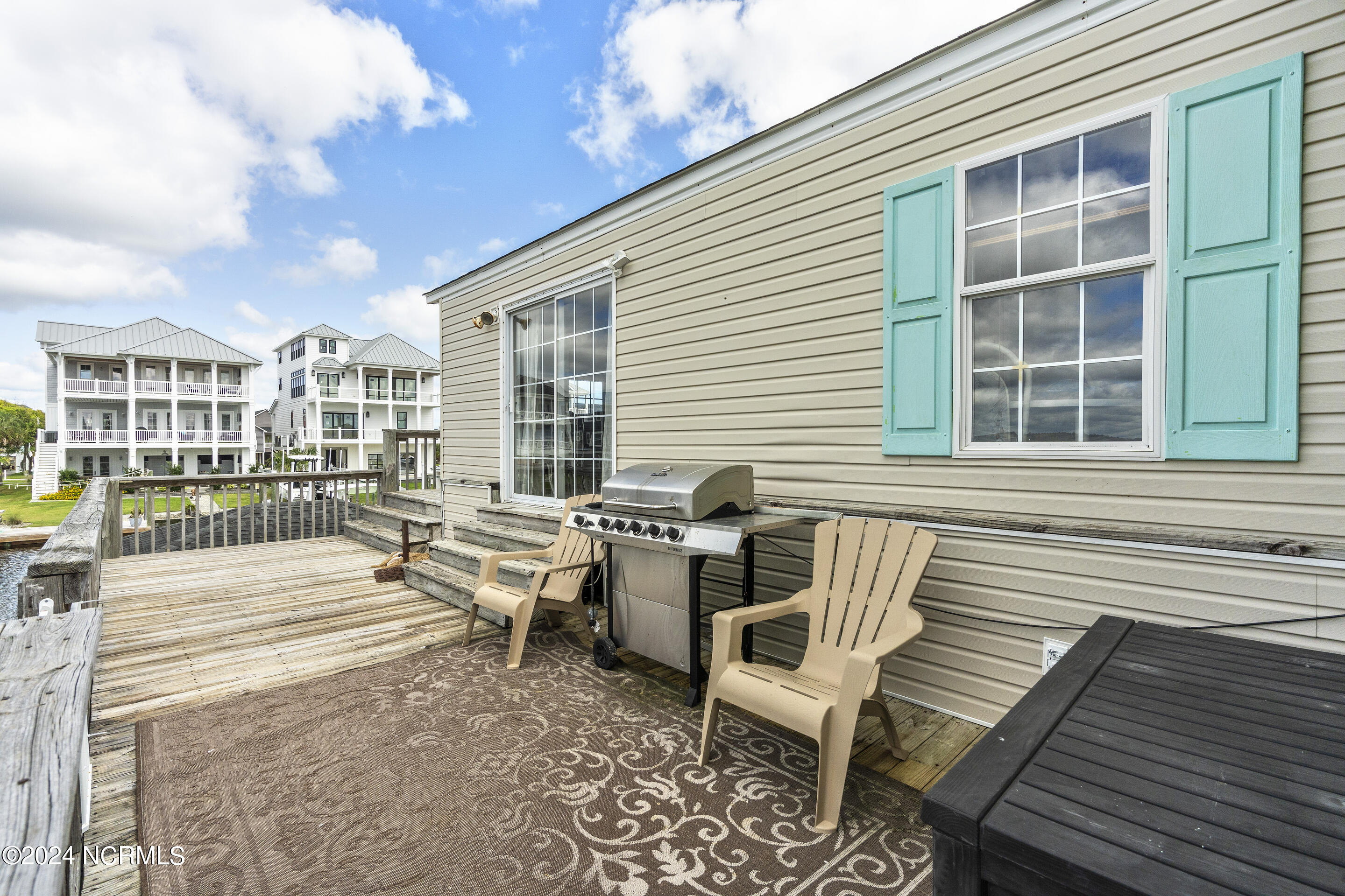 3078 3rd Street