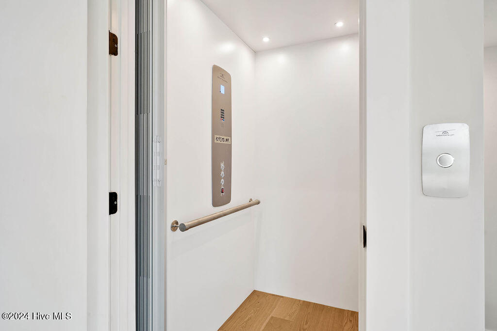 8116 Grand Harbour Court