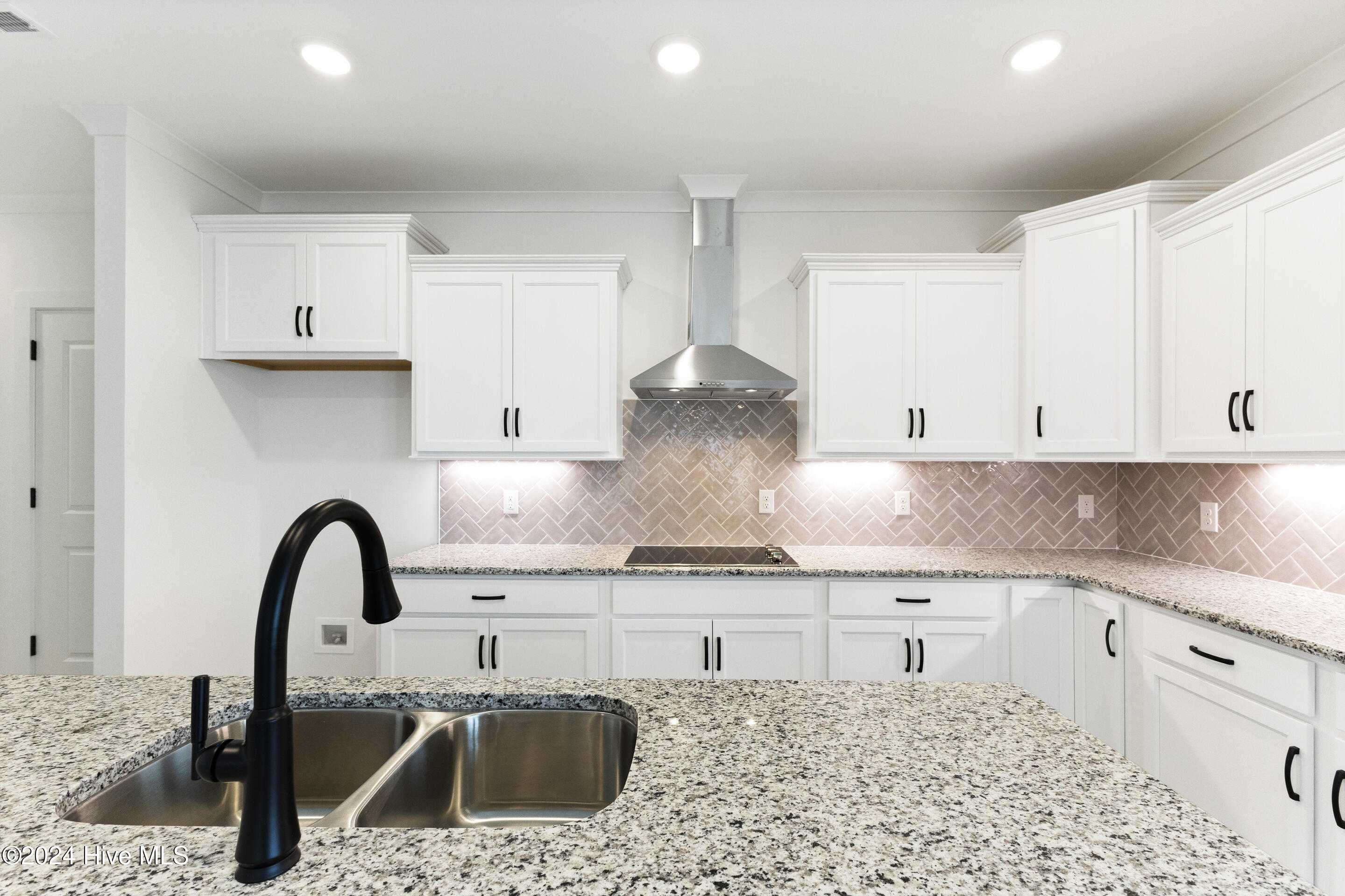 1656 Winding Way SW
