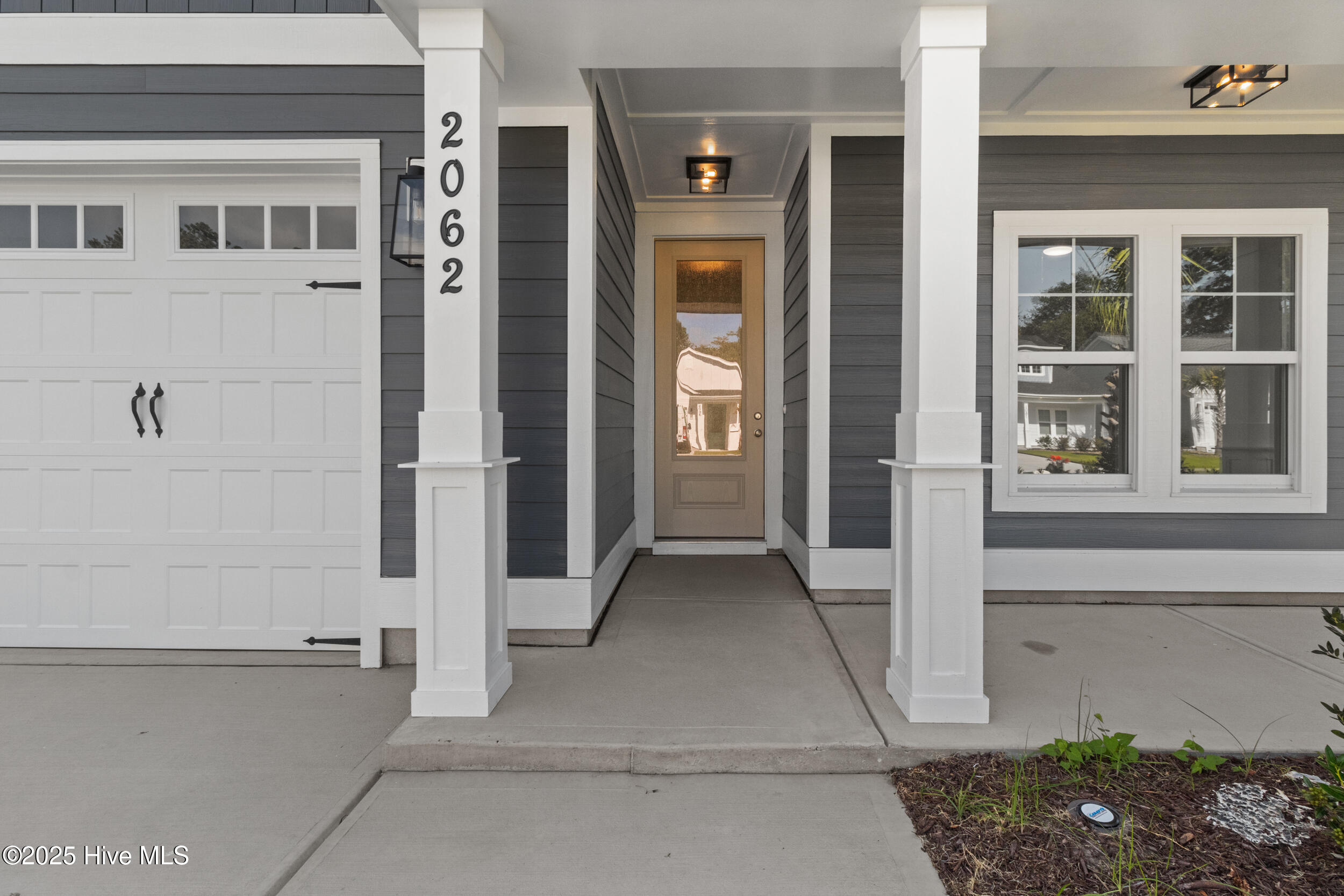 2062 Greenside Manor Drive SW