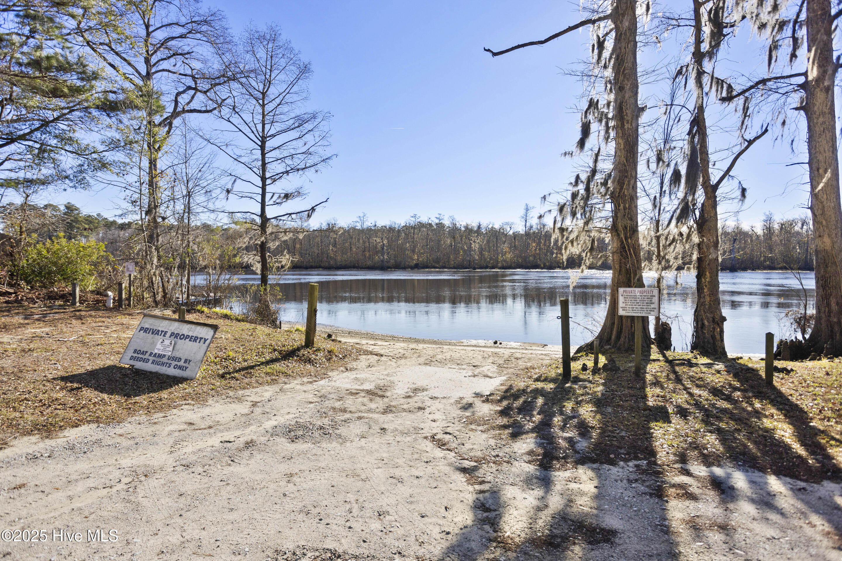 286 Gooseneck Road W