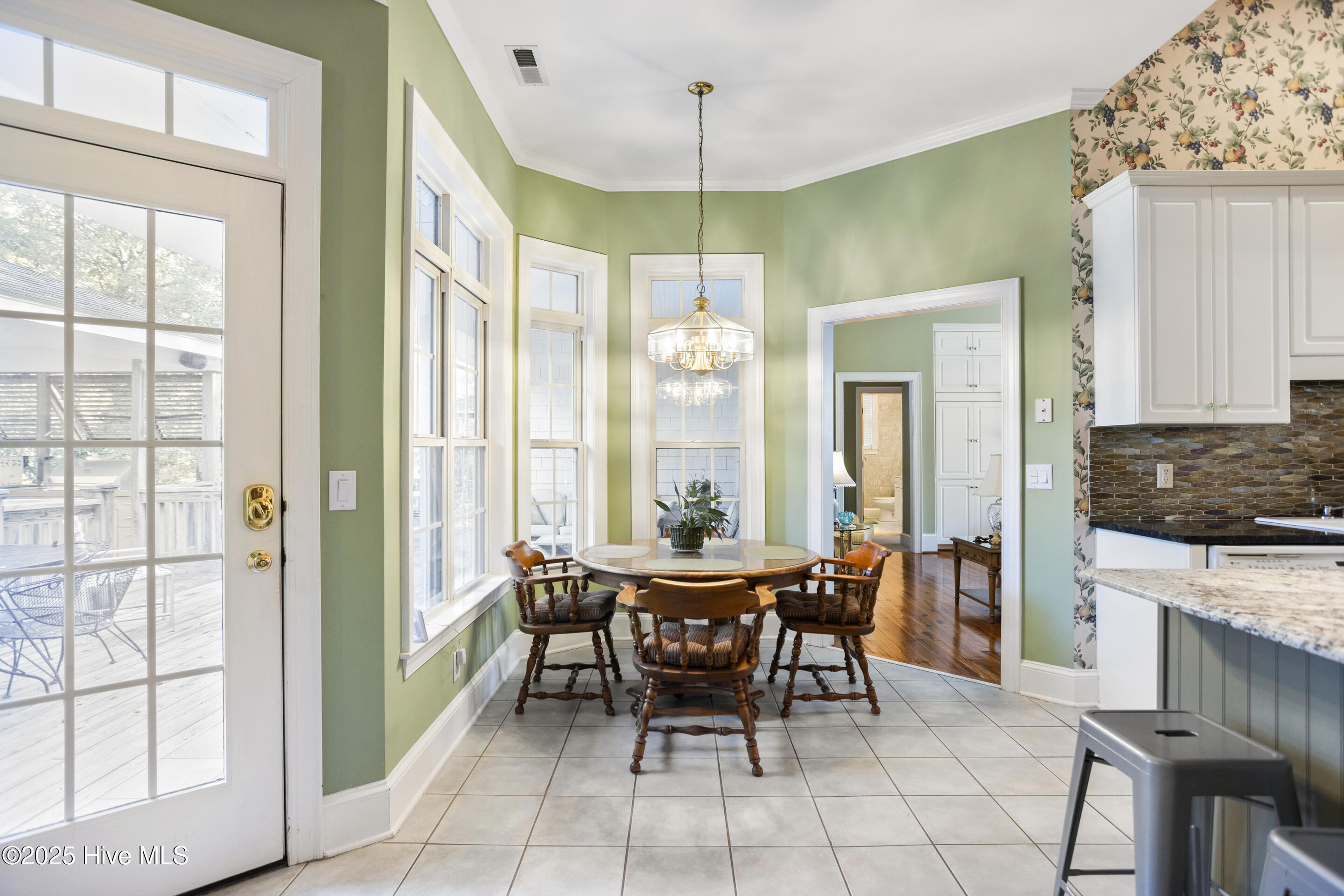 286 Gooseneck Road W