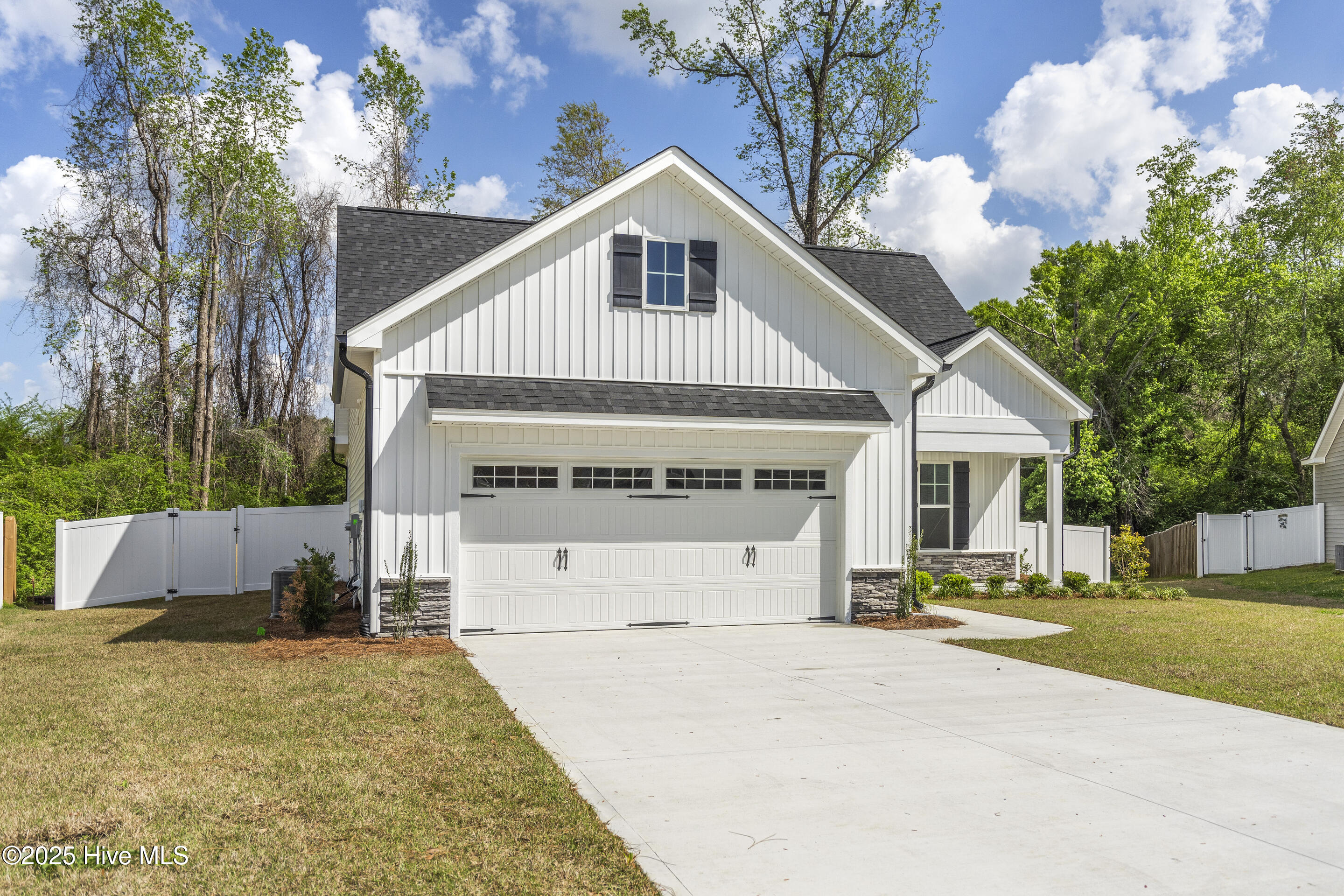 107 Ivy Court