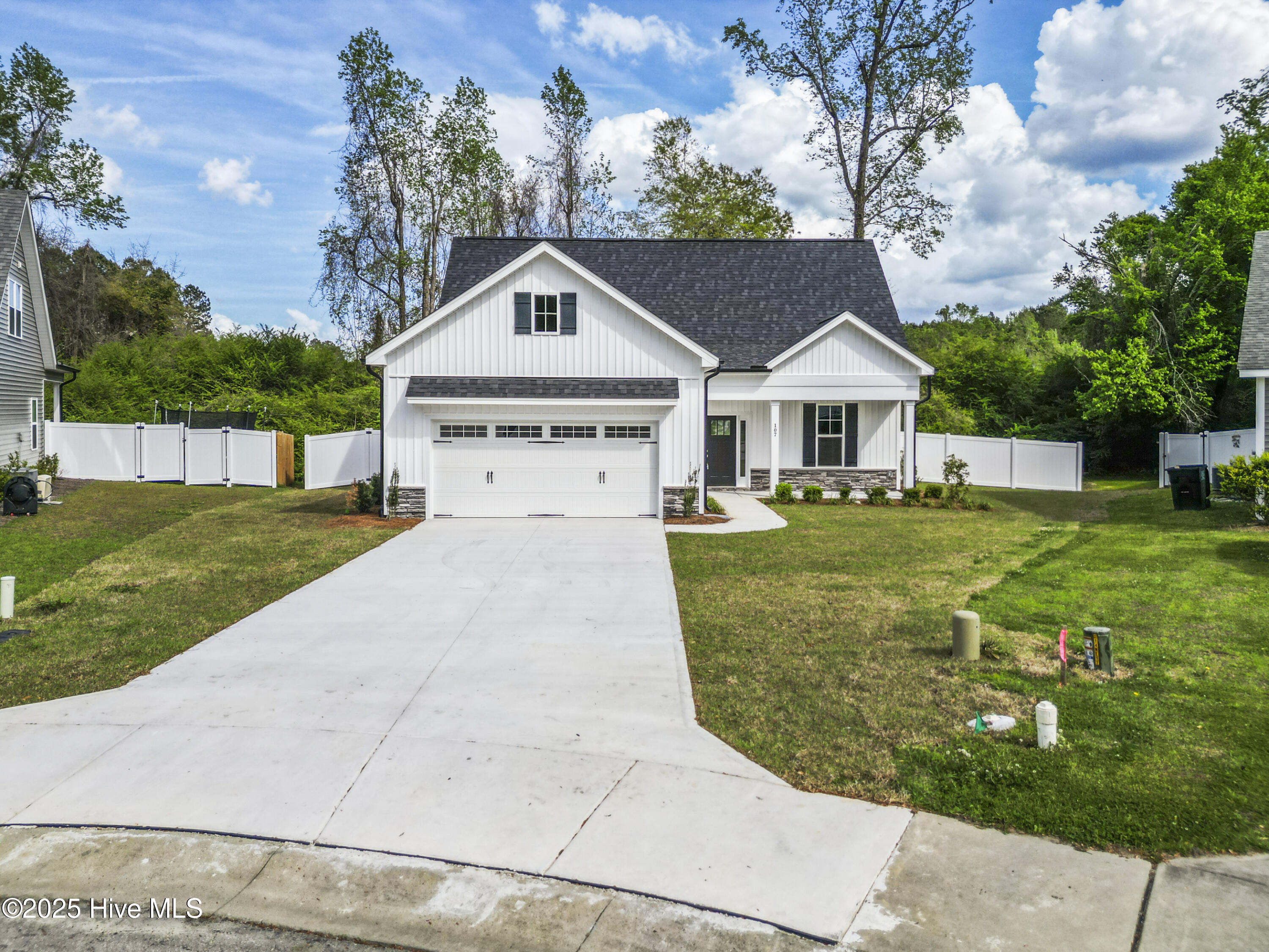 107 Ivy Court
