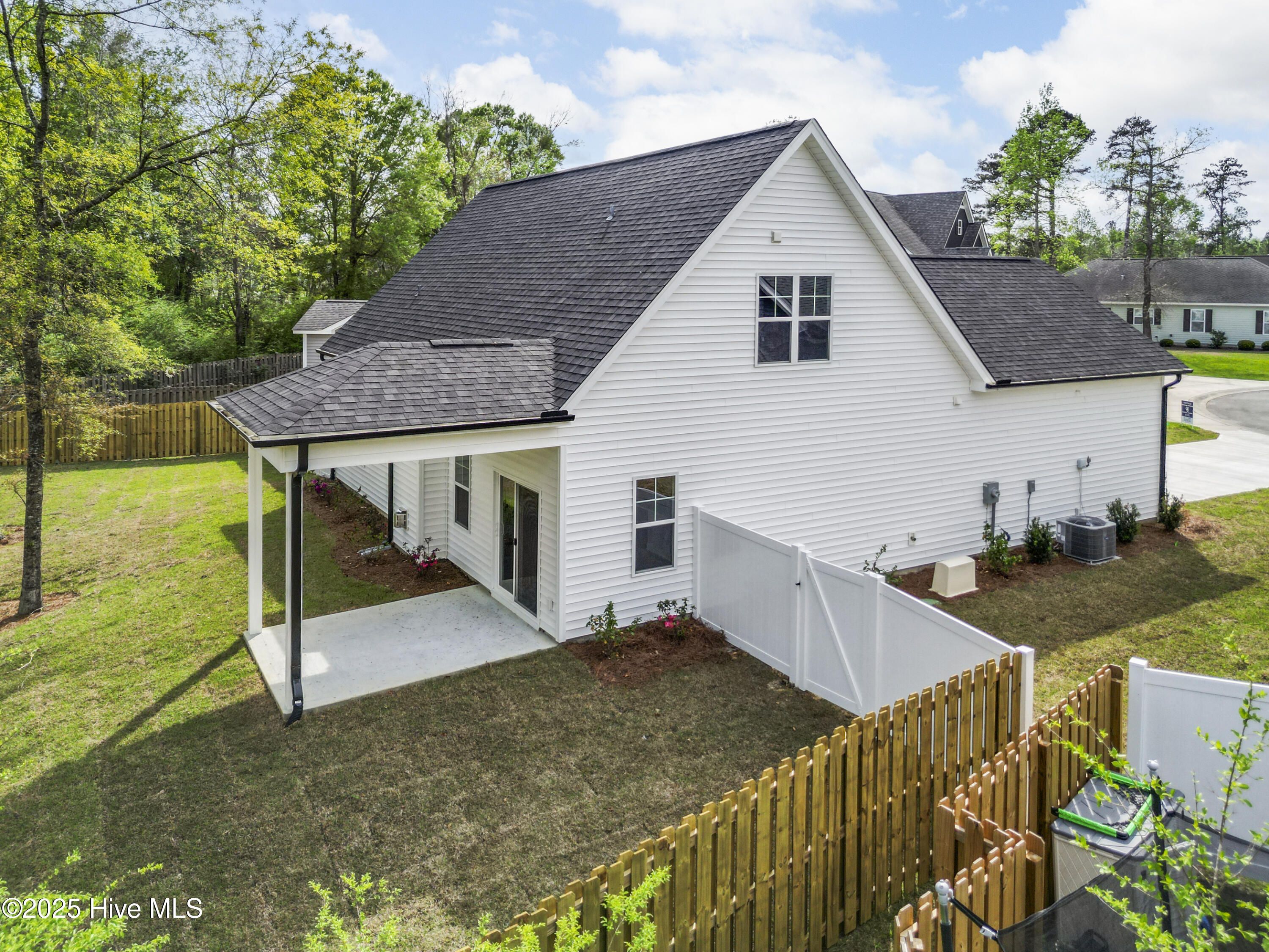 107 Ivy Court